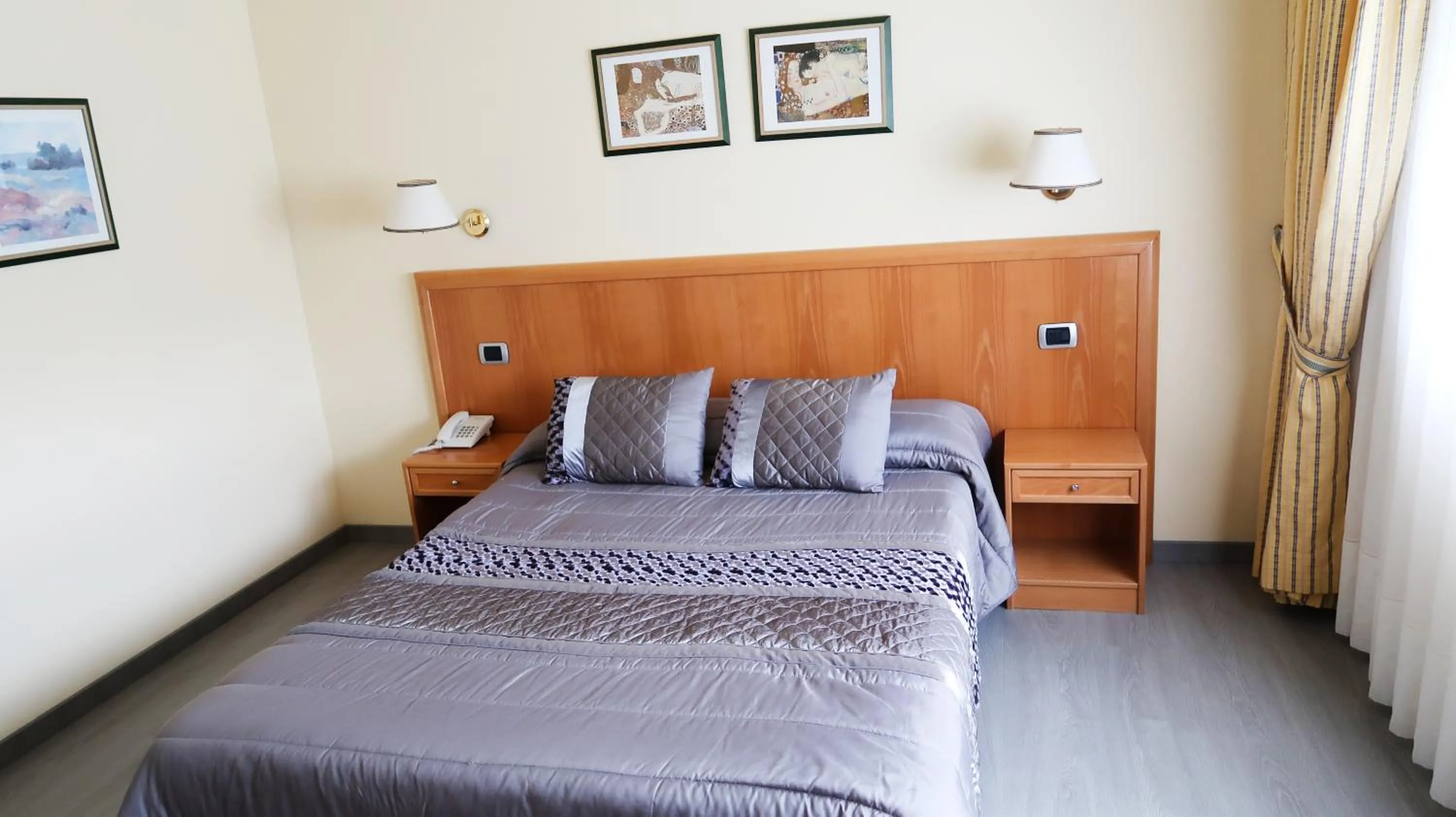 Bed in Hotel O Camiño