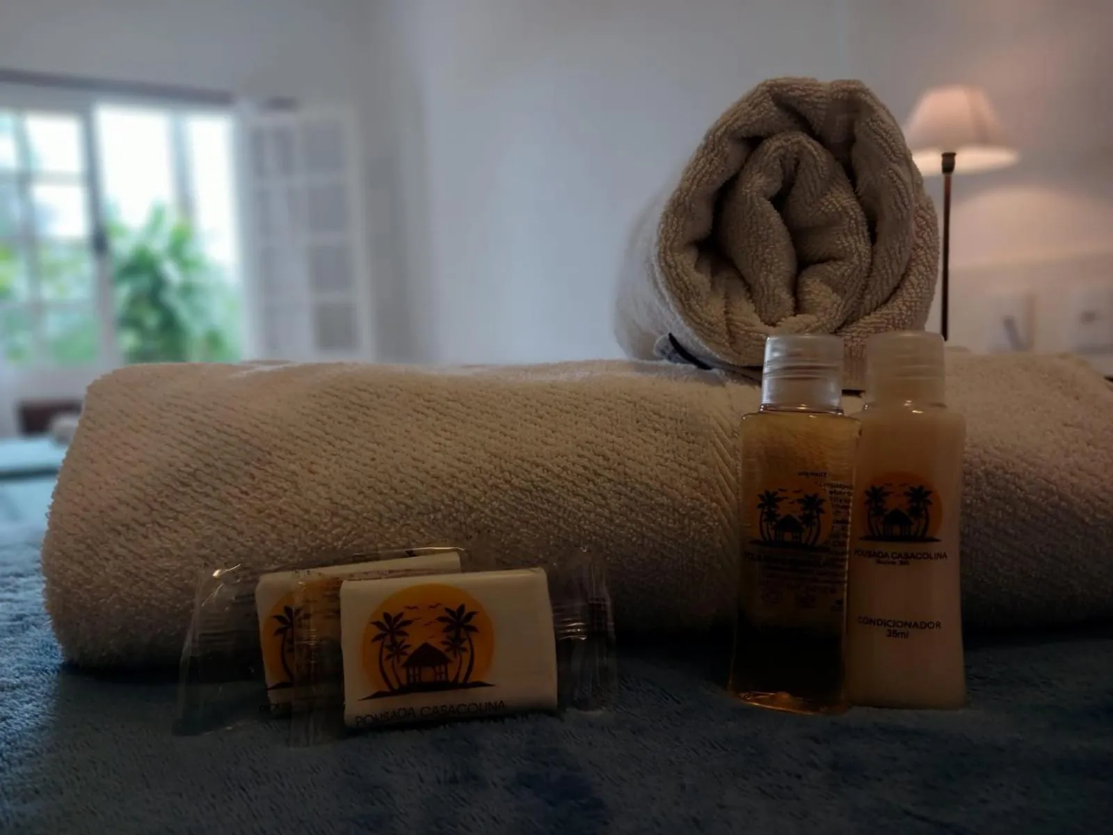 towels, Bed in Hotel Pousada Casacolina