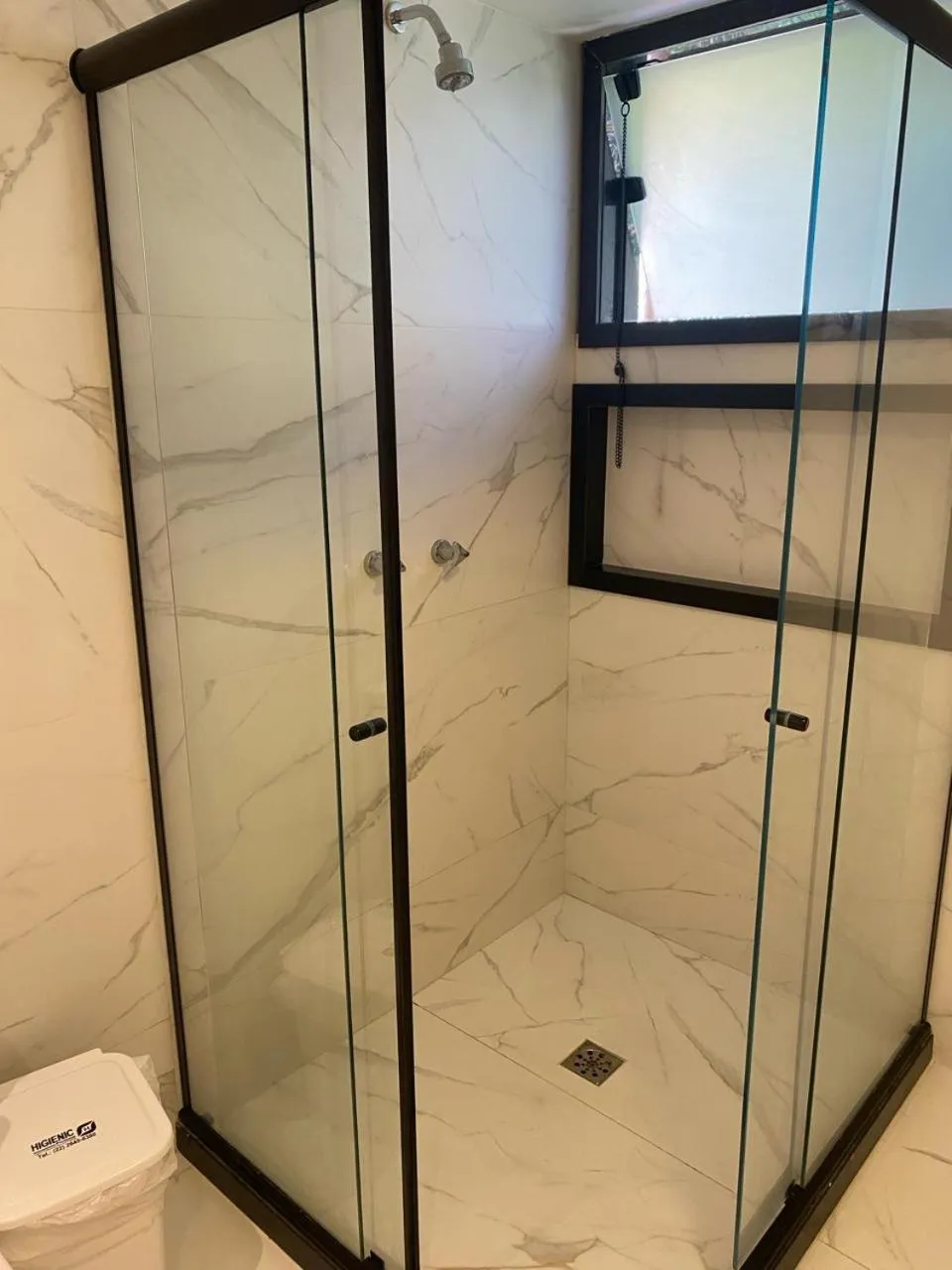 Shower in Hotel Pousada Casacolina