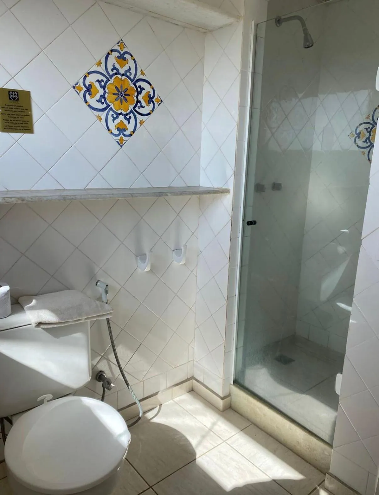 Shower in Hotel Pousada Casacolina