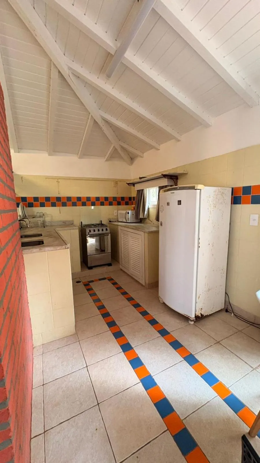 Communal kitchen in Hotel Pousada Casacolina