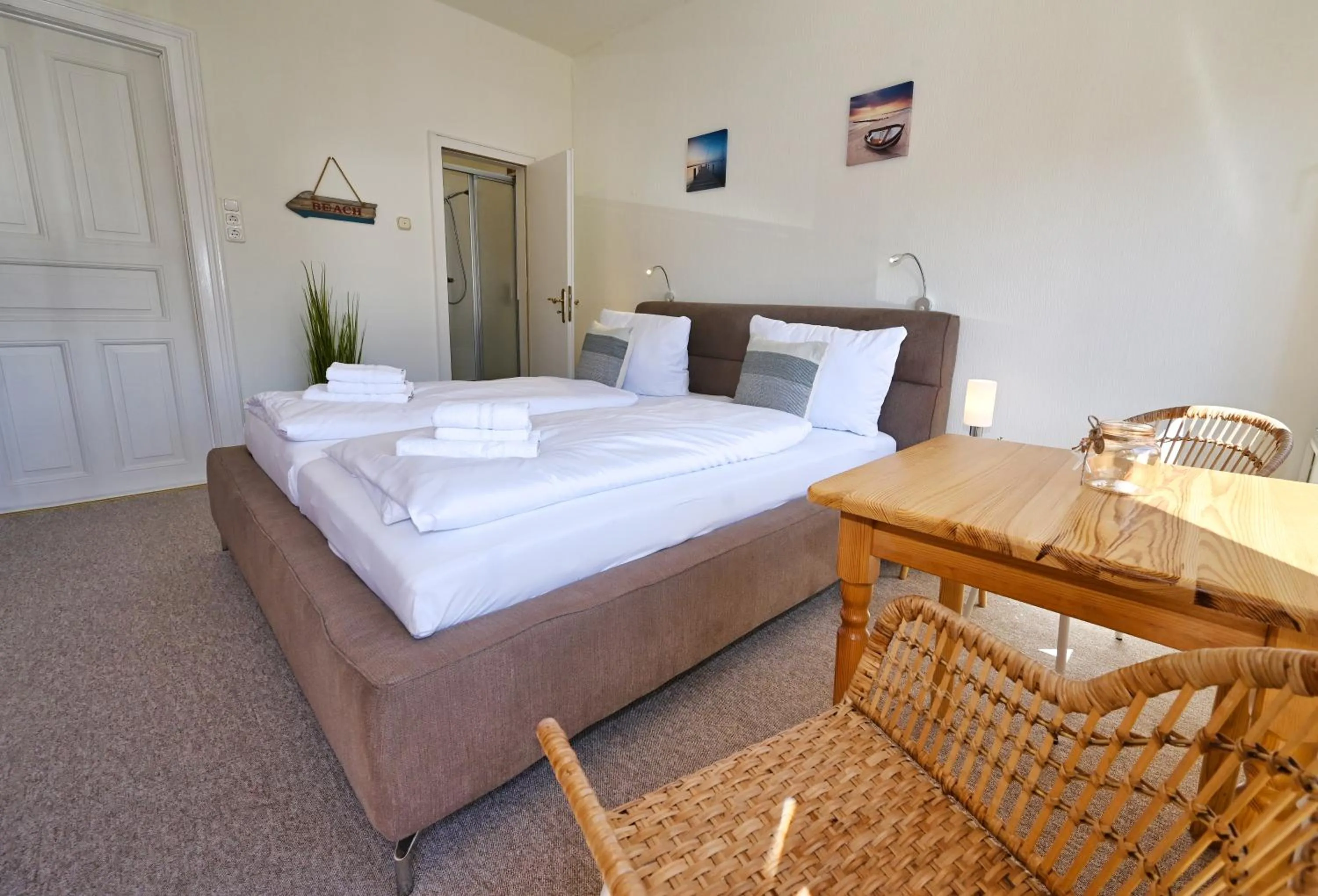 Bedroom, Bed in Strandhotel Salty