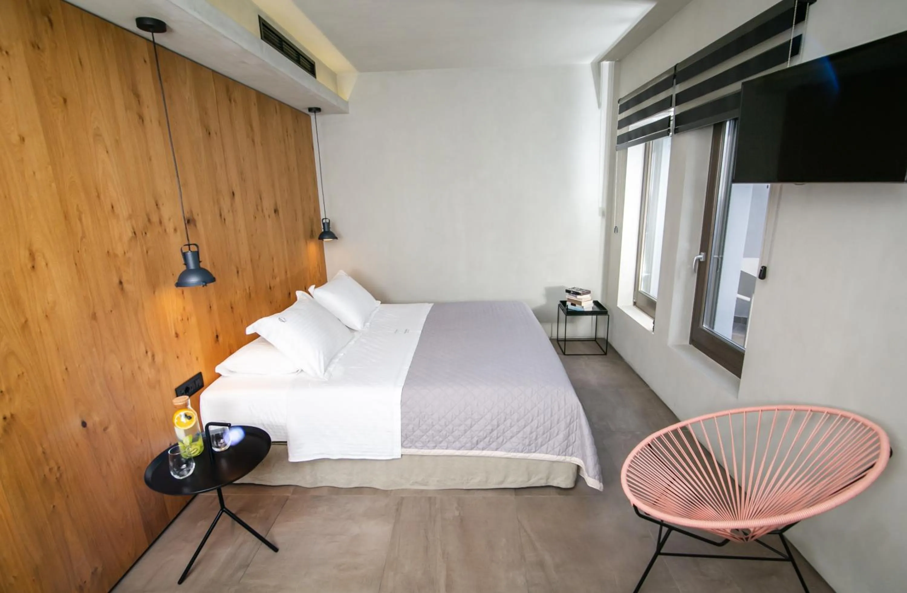 TV and multimedia, Bed in Marquise Suites - Adults Only