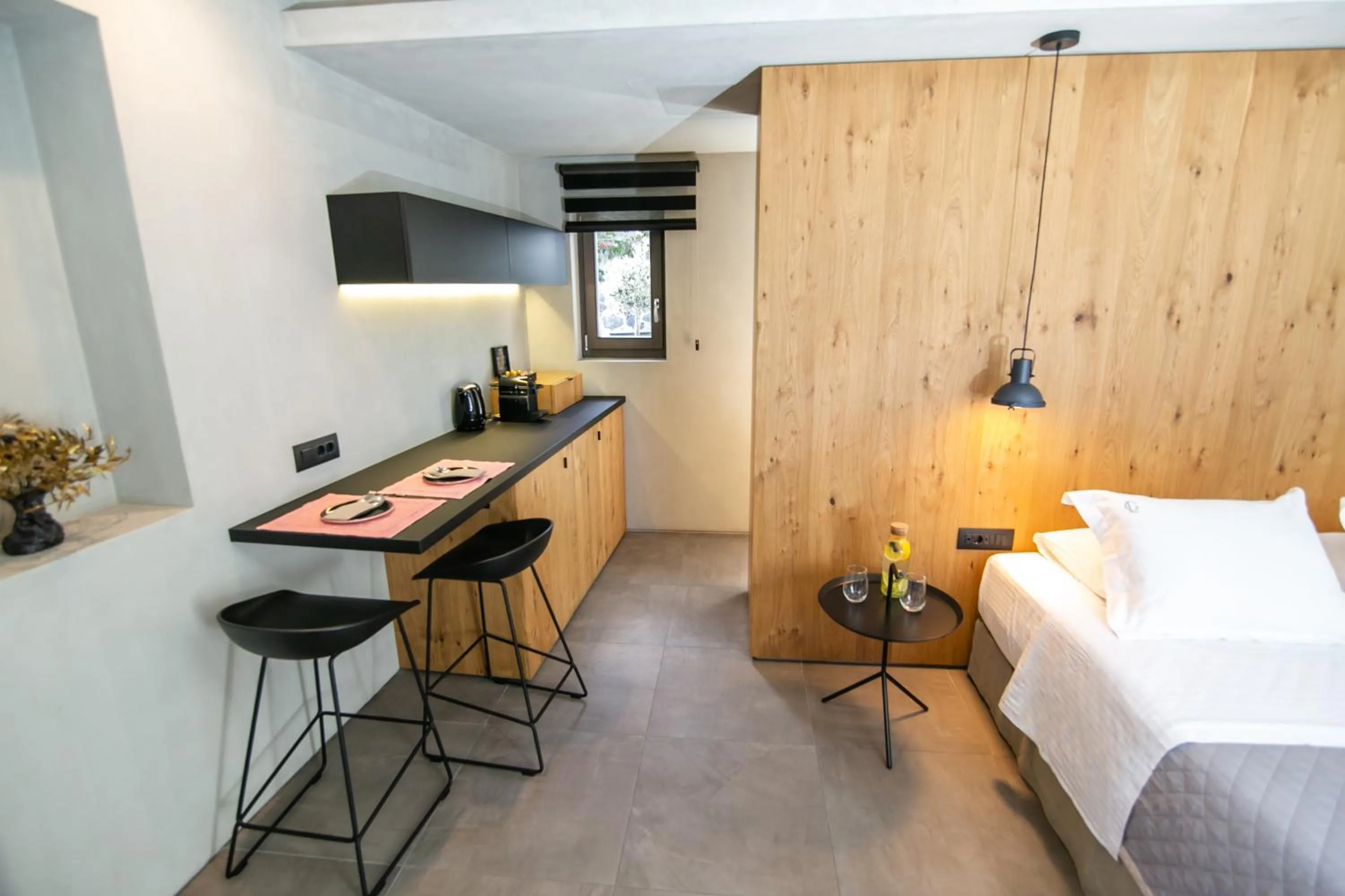 TV and multimedia, Bed in Marquise Suites - Adults Only