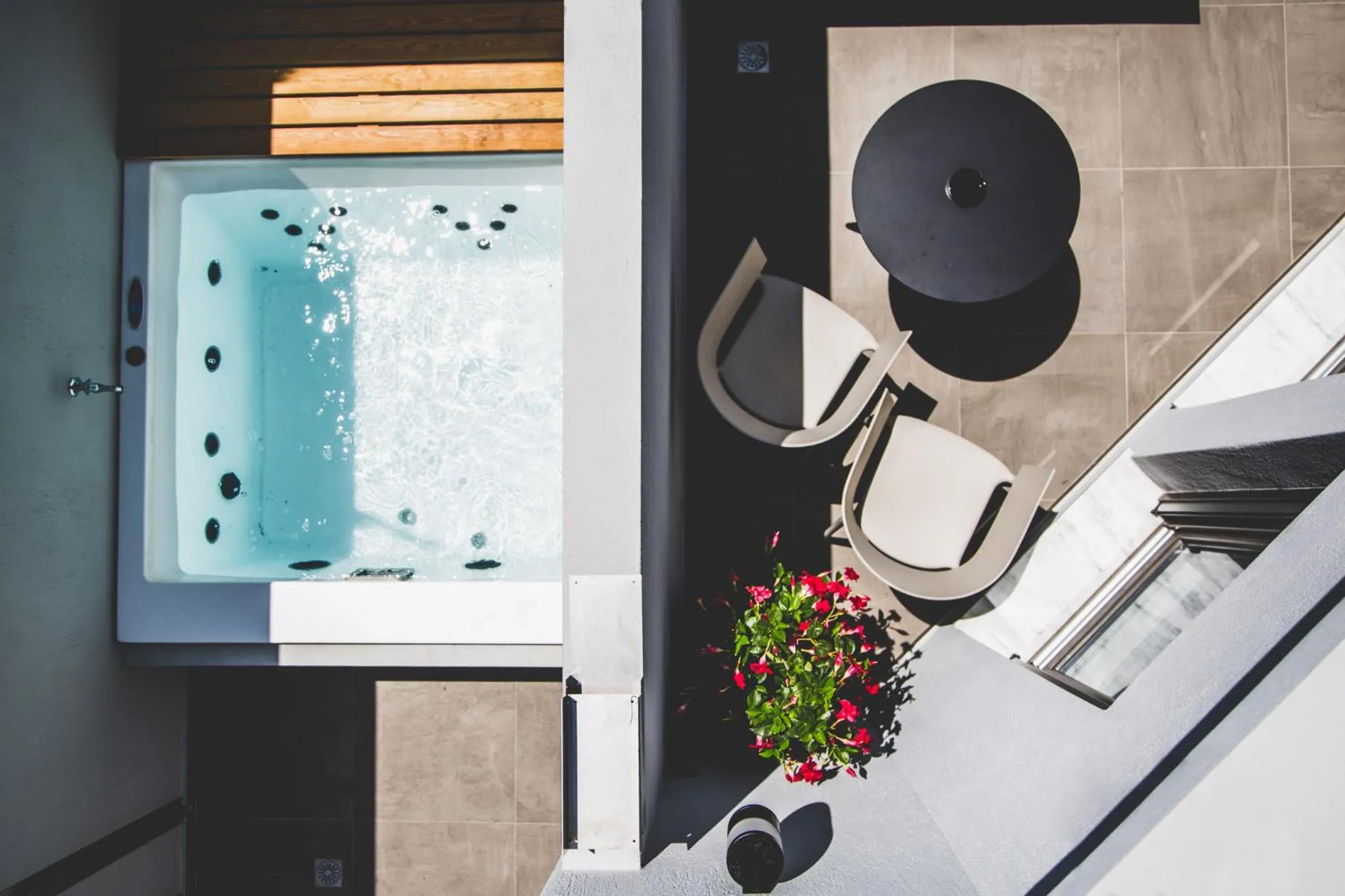 Hot Tub in Marquise Suites - Adults Only