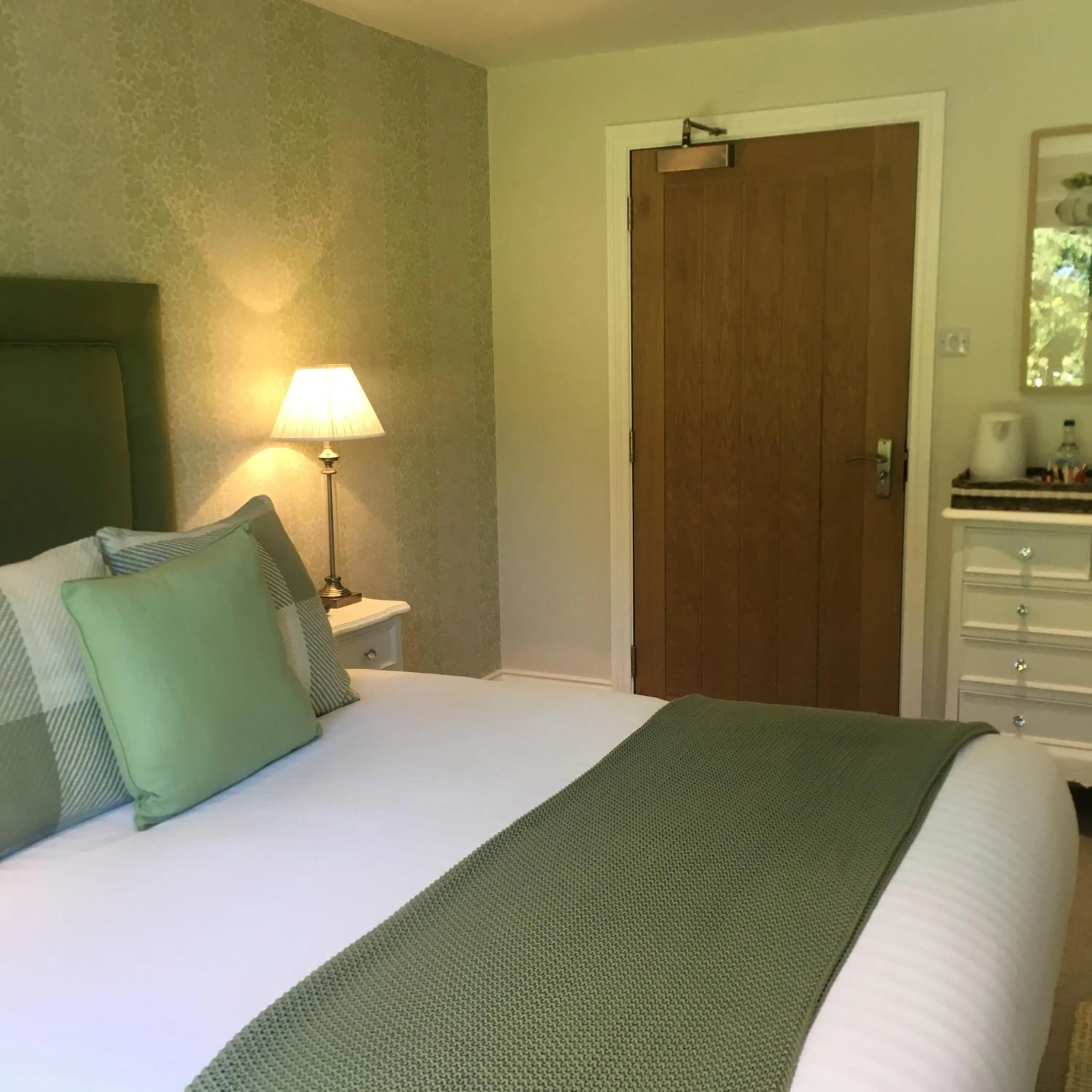 Bed in The George Great Oxendon