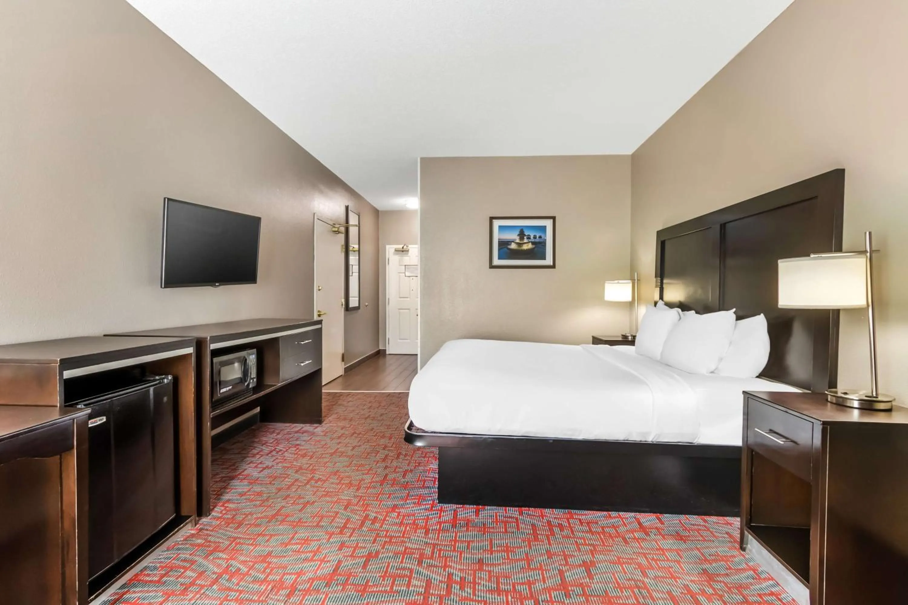 Bedroom in Best Western Airport Inn & Suites