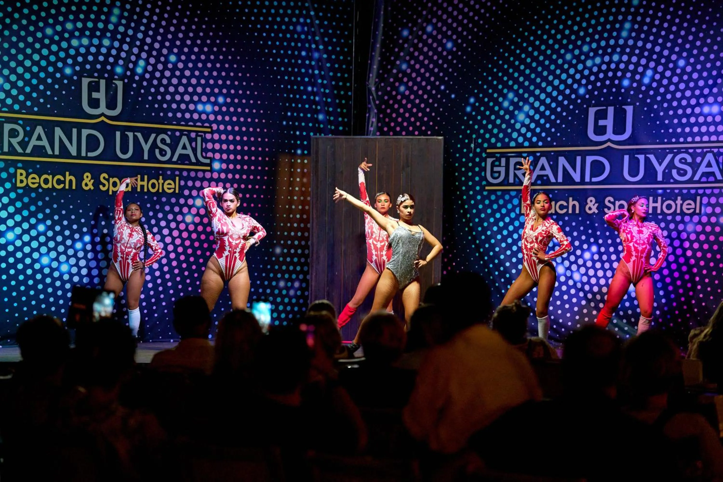 Evening entertainment in Grand Uysal Beach & Spa Hotel