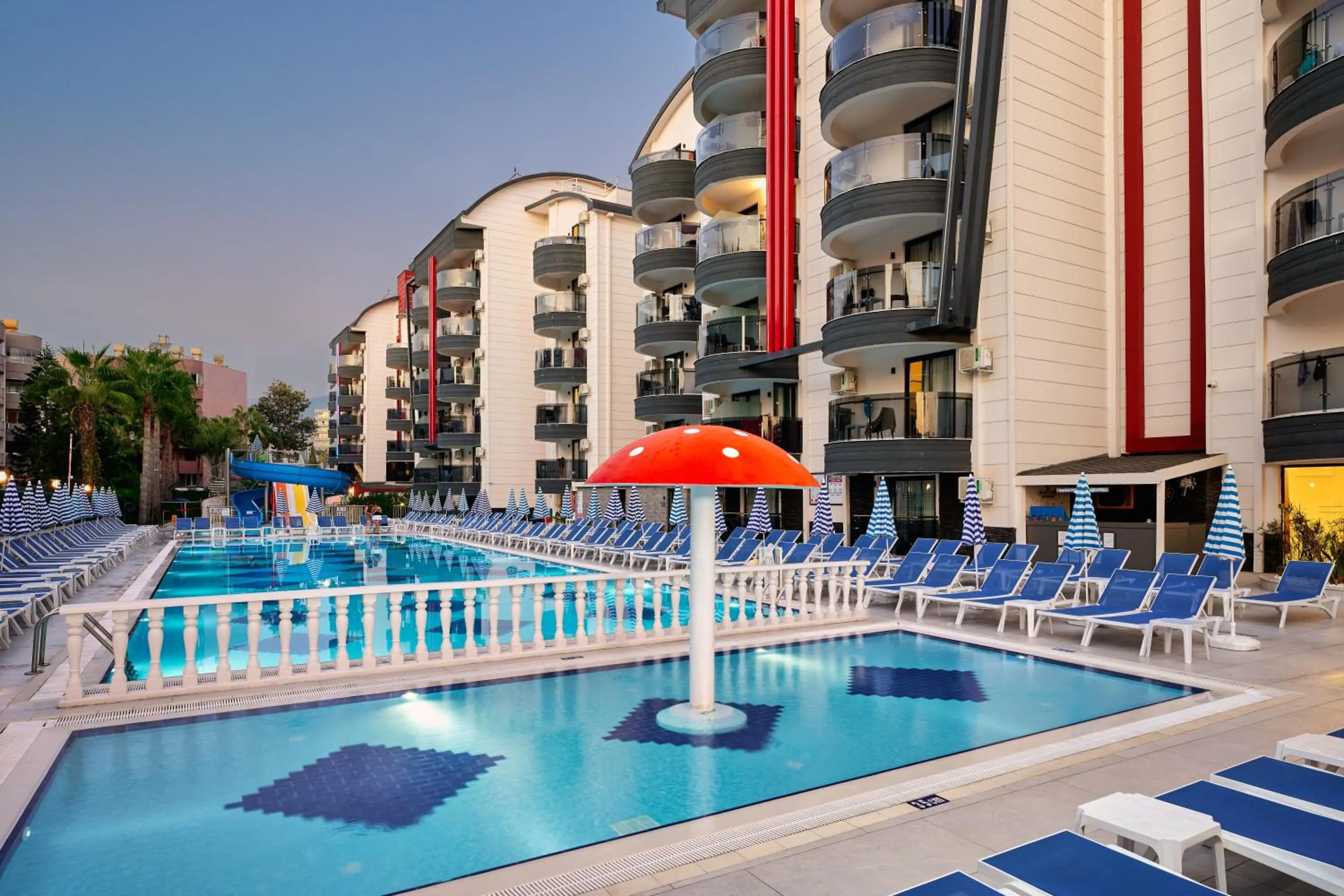 Swimming pool in Grand Uysal Beach & Spa Hotel