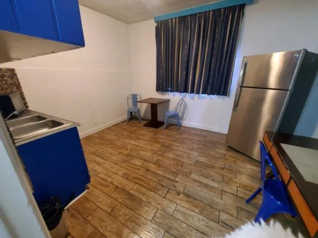 Kitchen or kitchenette in Desert Hills Motel