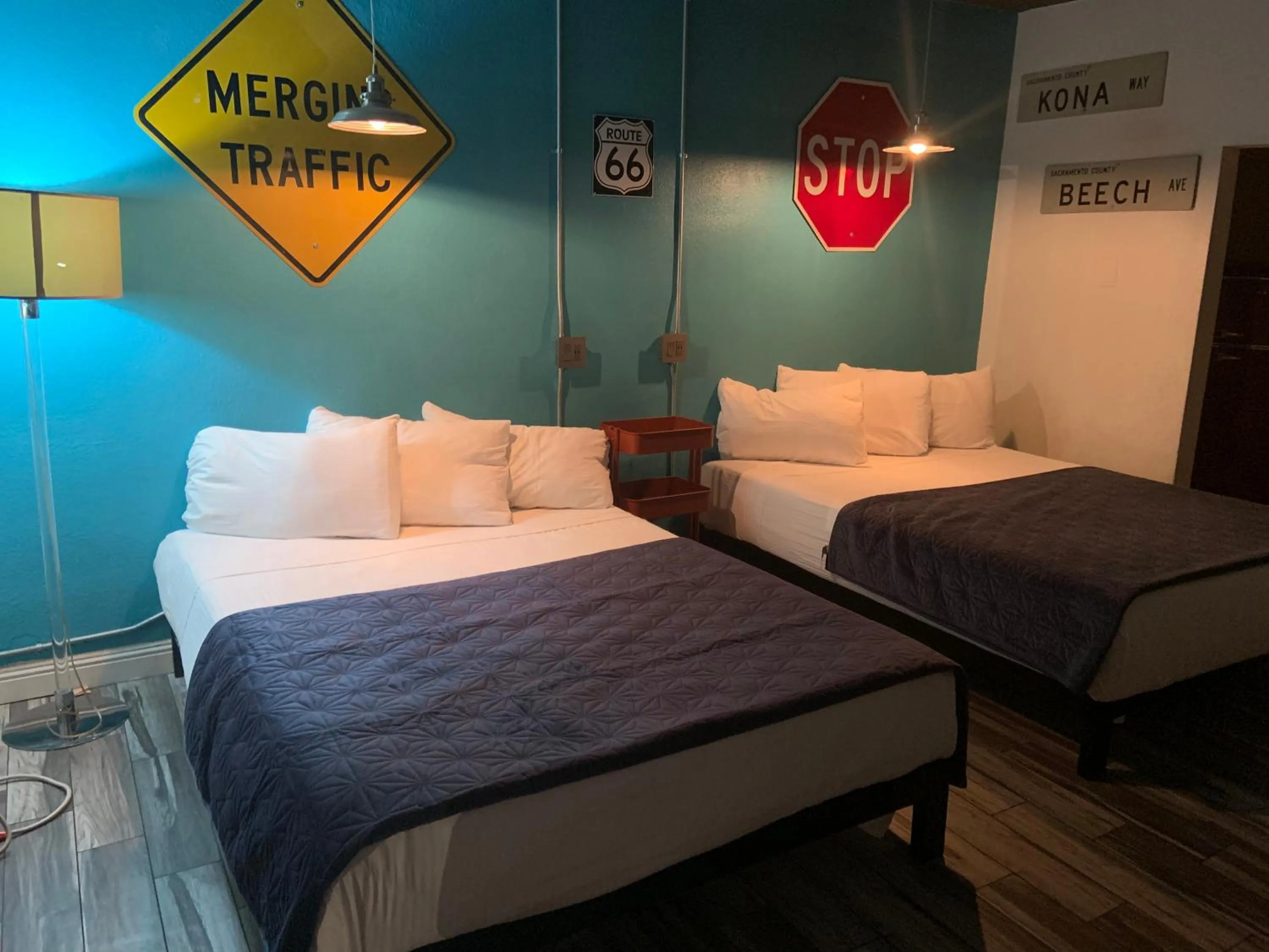 Bed in Desert Hills Motel