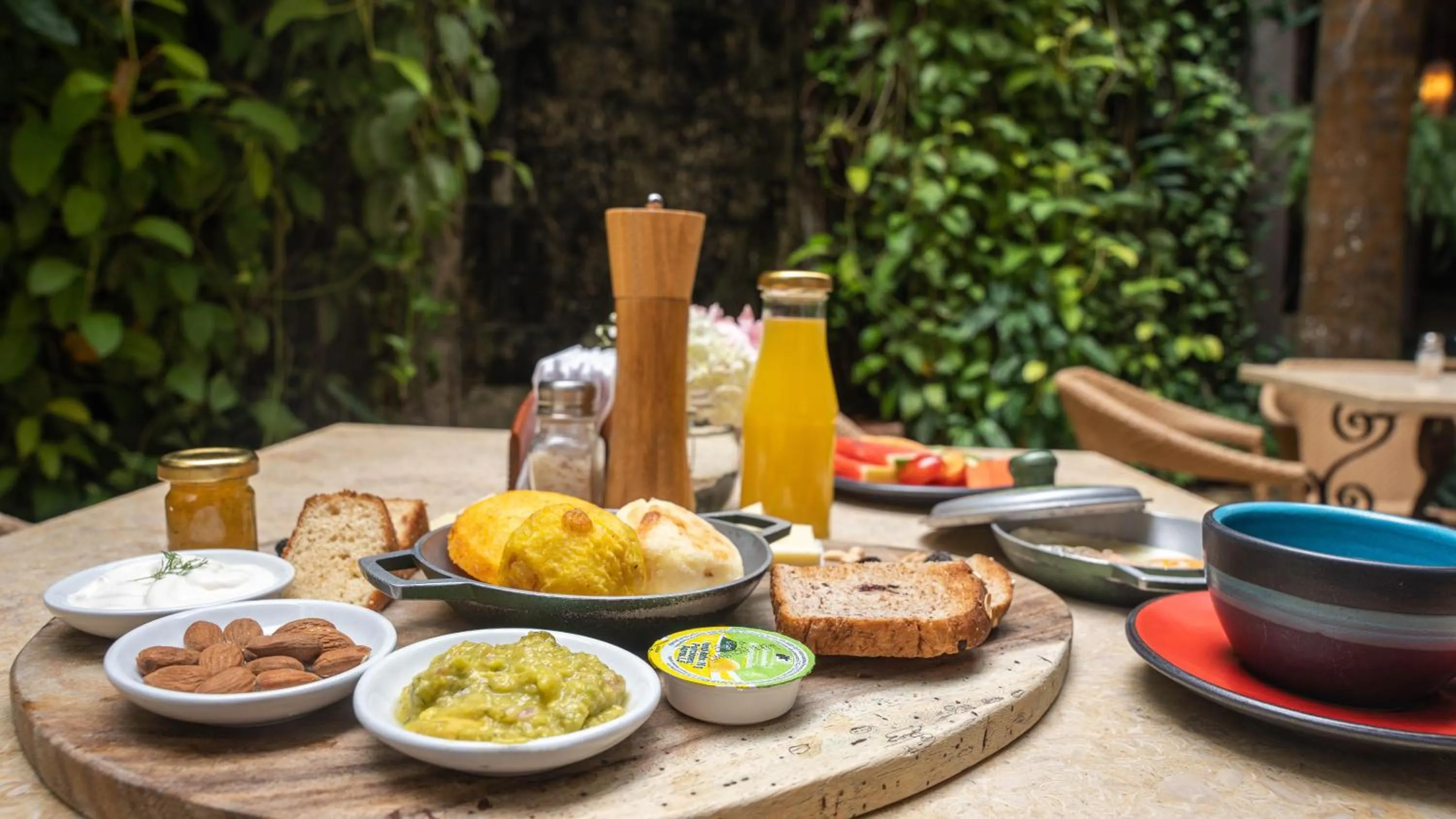 Food and drinks in Hotel Bantu by Faranda Boutique, a member of Radisson Individuals