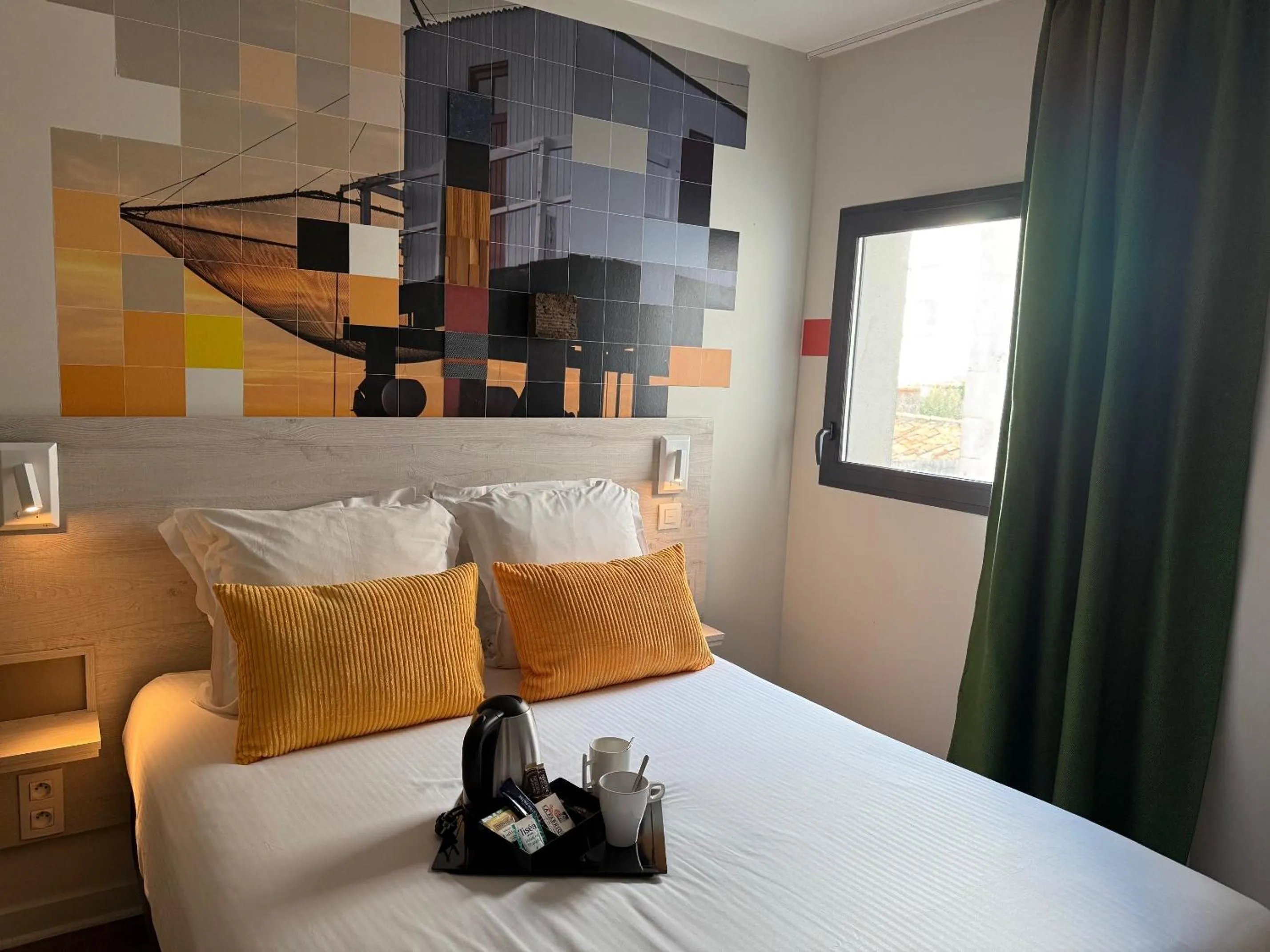 Bedroom, Bed in Hôtel La Fabrique