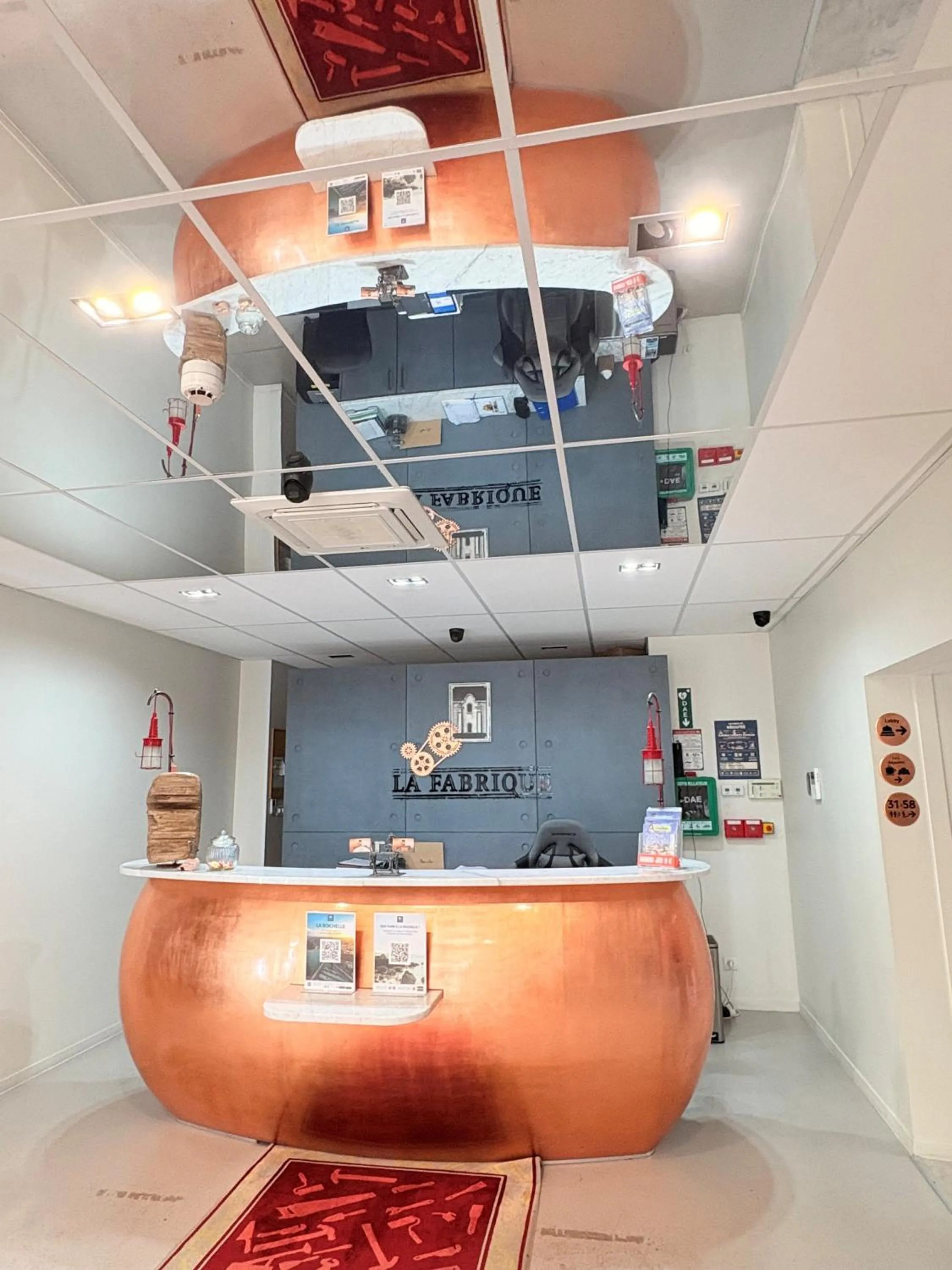 Lobby or reception in Hôtel La Fabrique