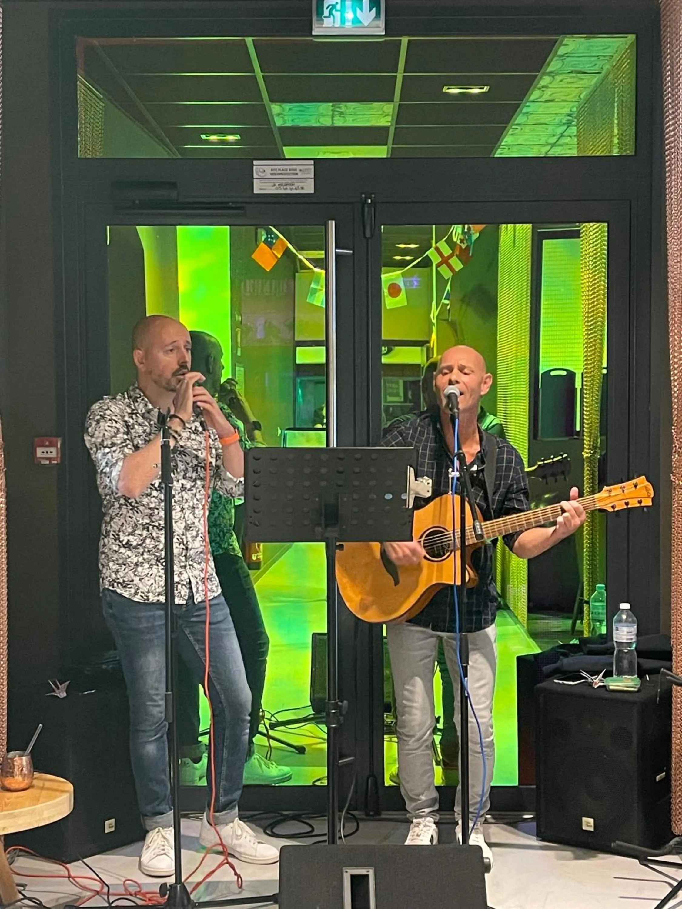 Lounge or bar in Hôtel La Fabrique