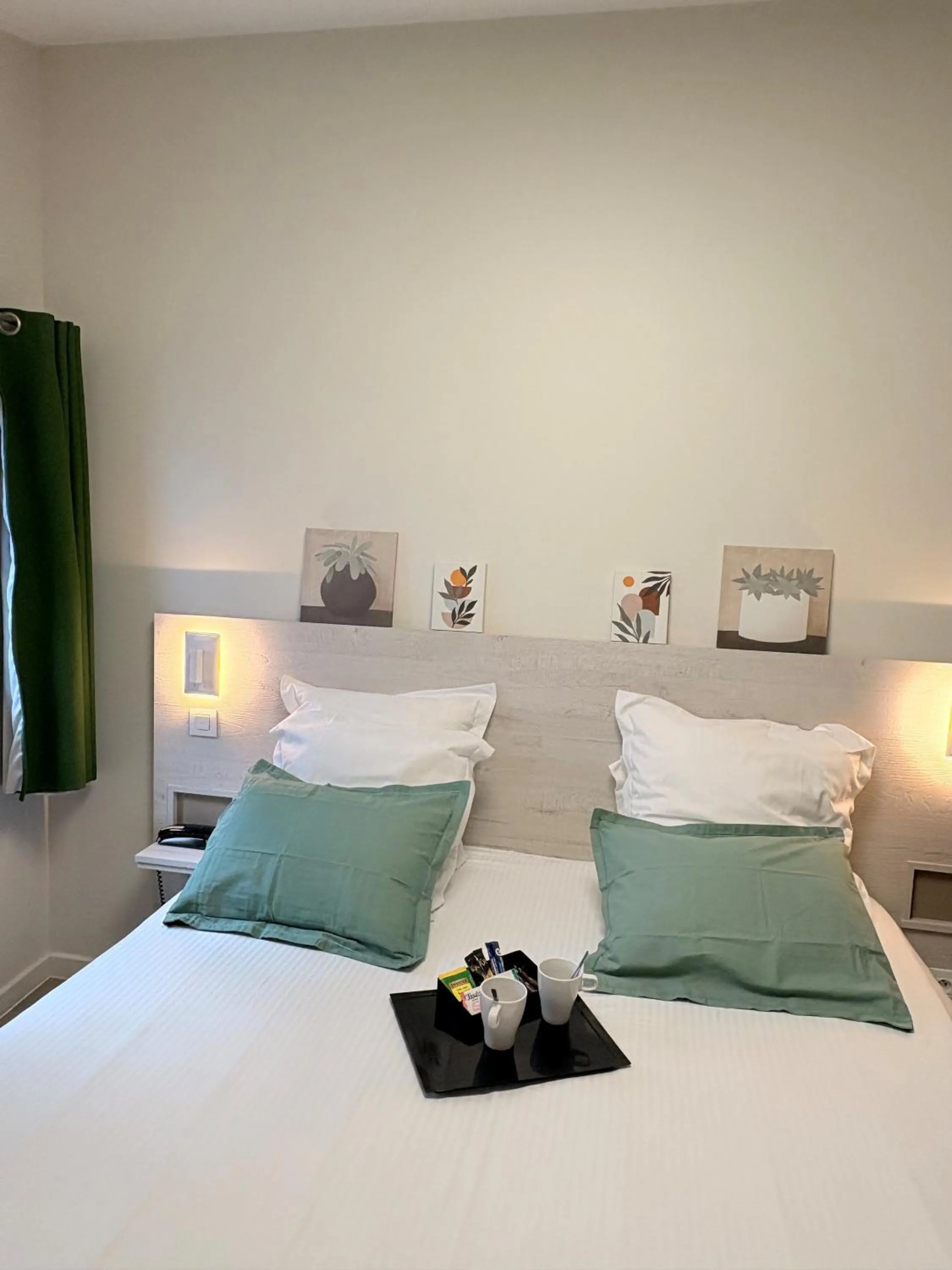 Bedroom, Bed in Hôtel La Fabrique