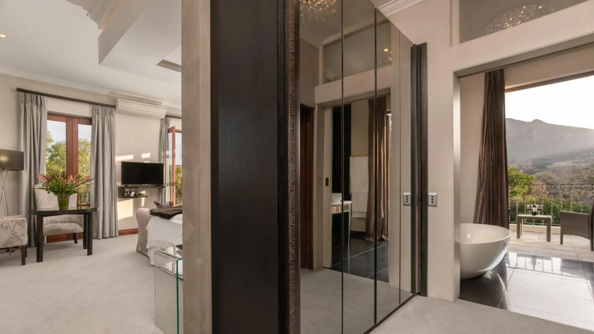 Nova Constantia Boutique Residence