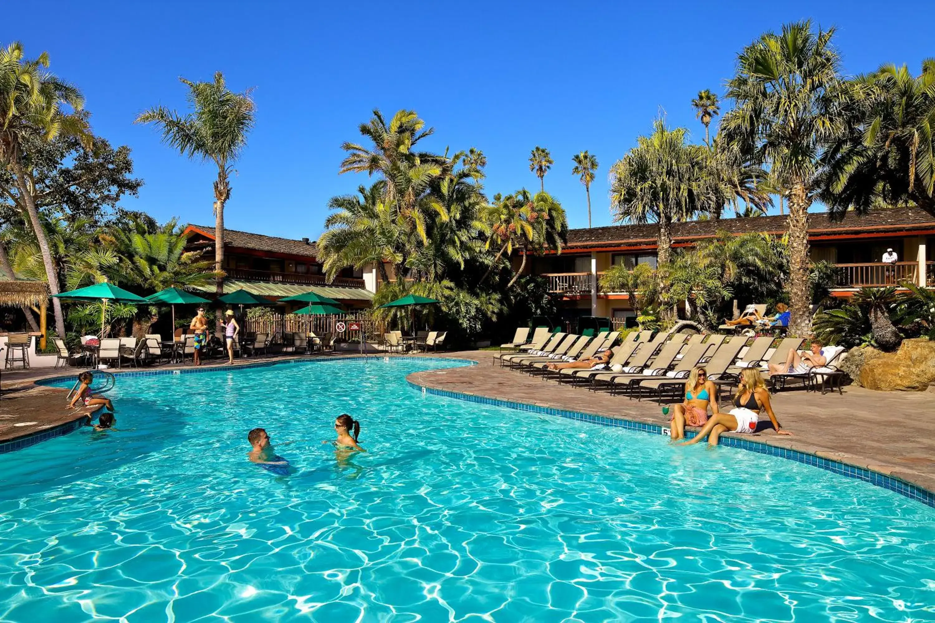 Swimming pool in Catamaran Resort Hotel and Spa Swimming pool in Catamaran Resort Hotel and Spa