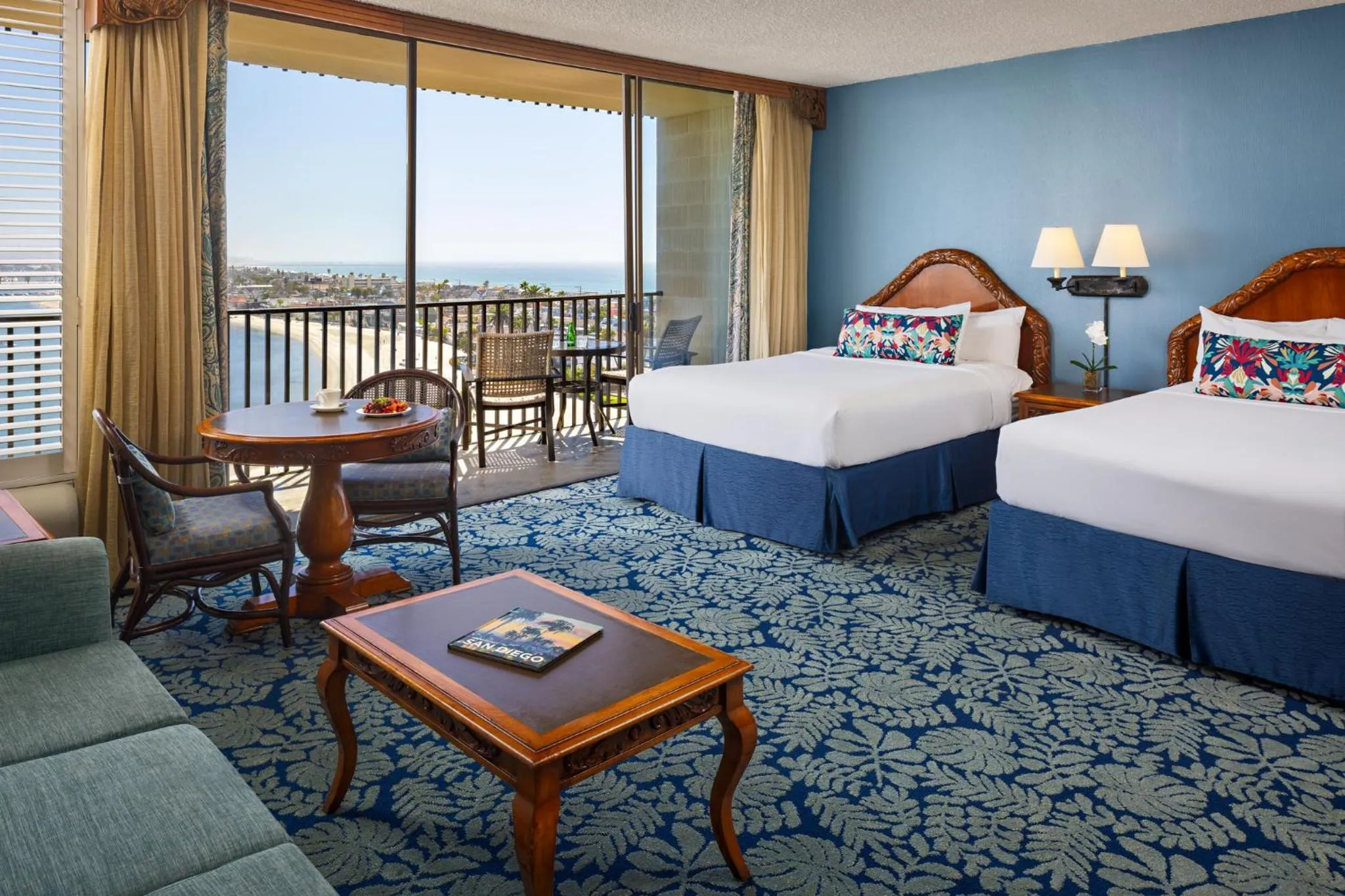 Bedroom, Bed in Catamaran Resort Hotel and Spa