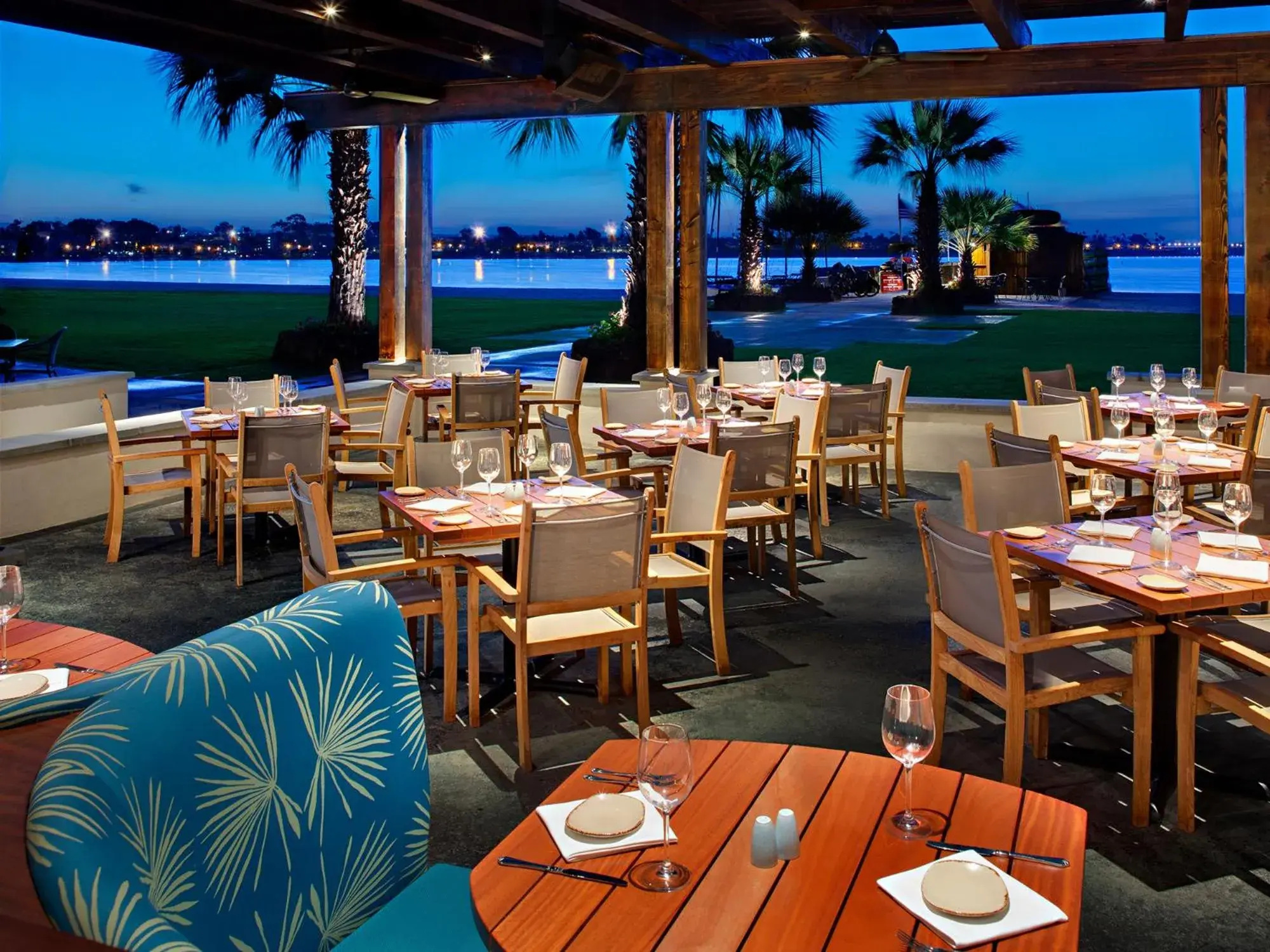 Restaurant/places to eat in Catamaran Resort Hotel and Spa Restaurant/places to eat in Catamaran Resort Hotel and Spa