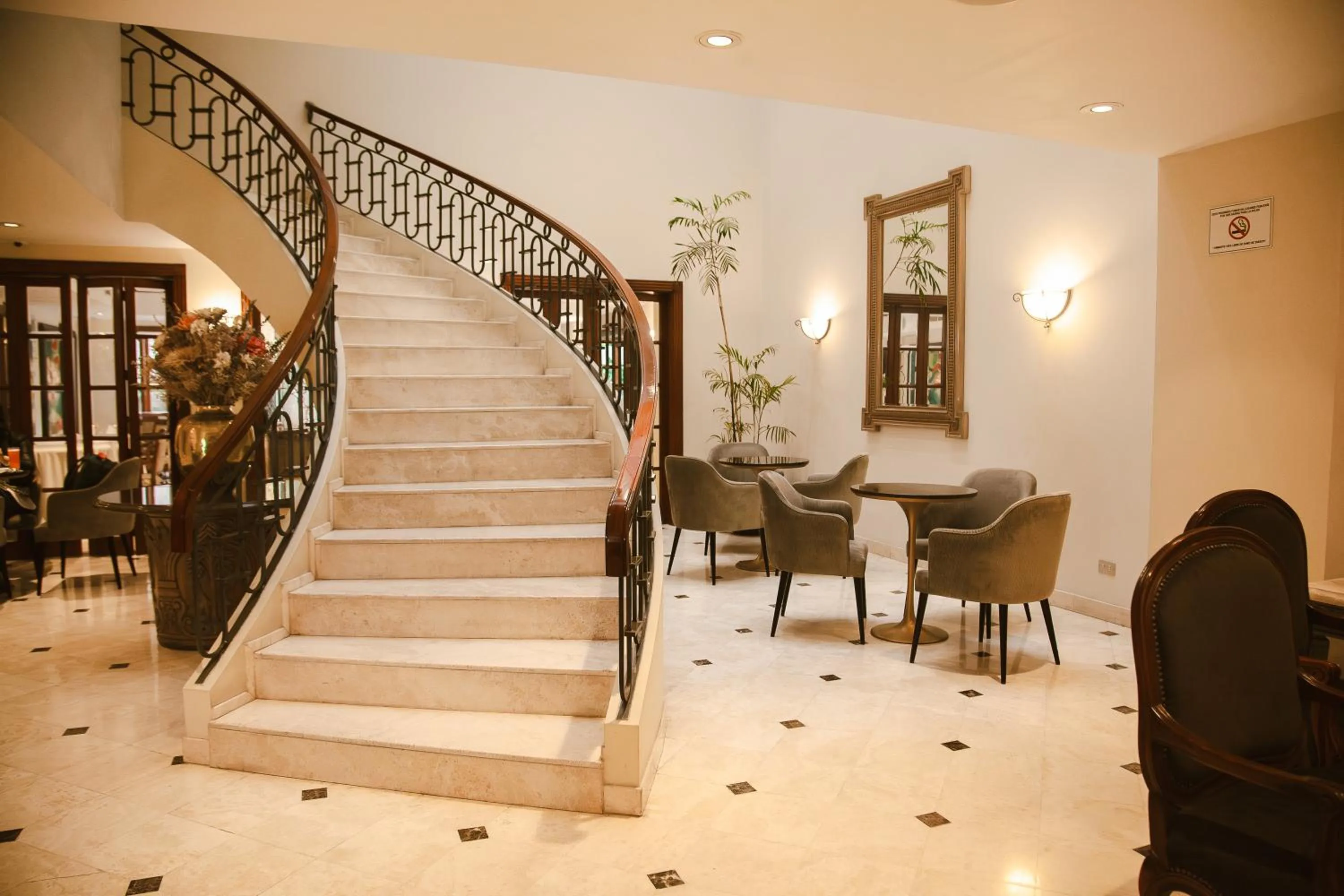 Living room in Los Tallanes Hotel & Suites