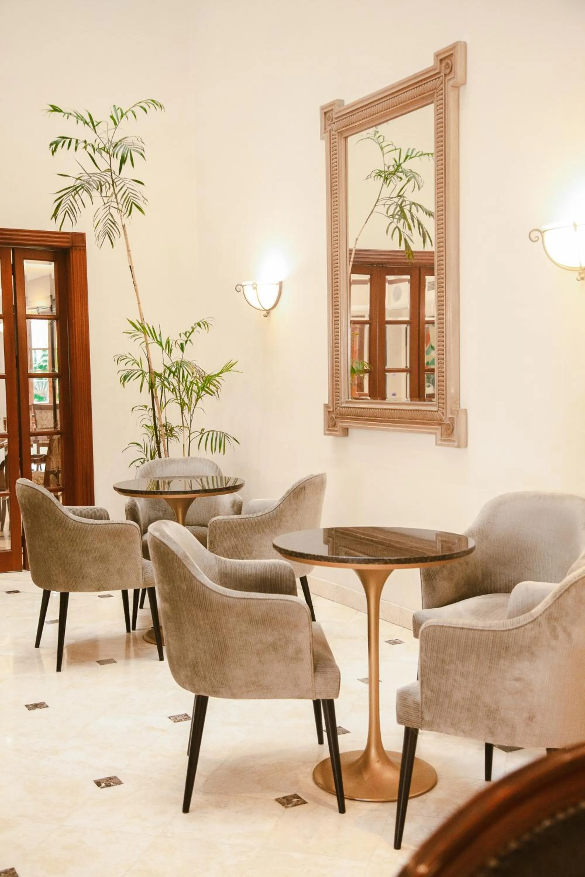 Seating area in Los Tallanes Hotel & Suites