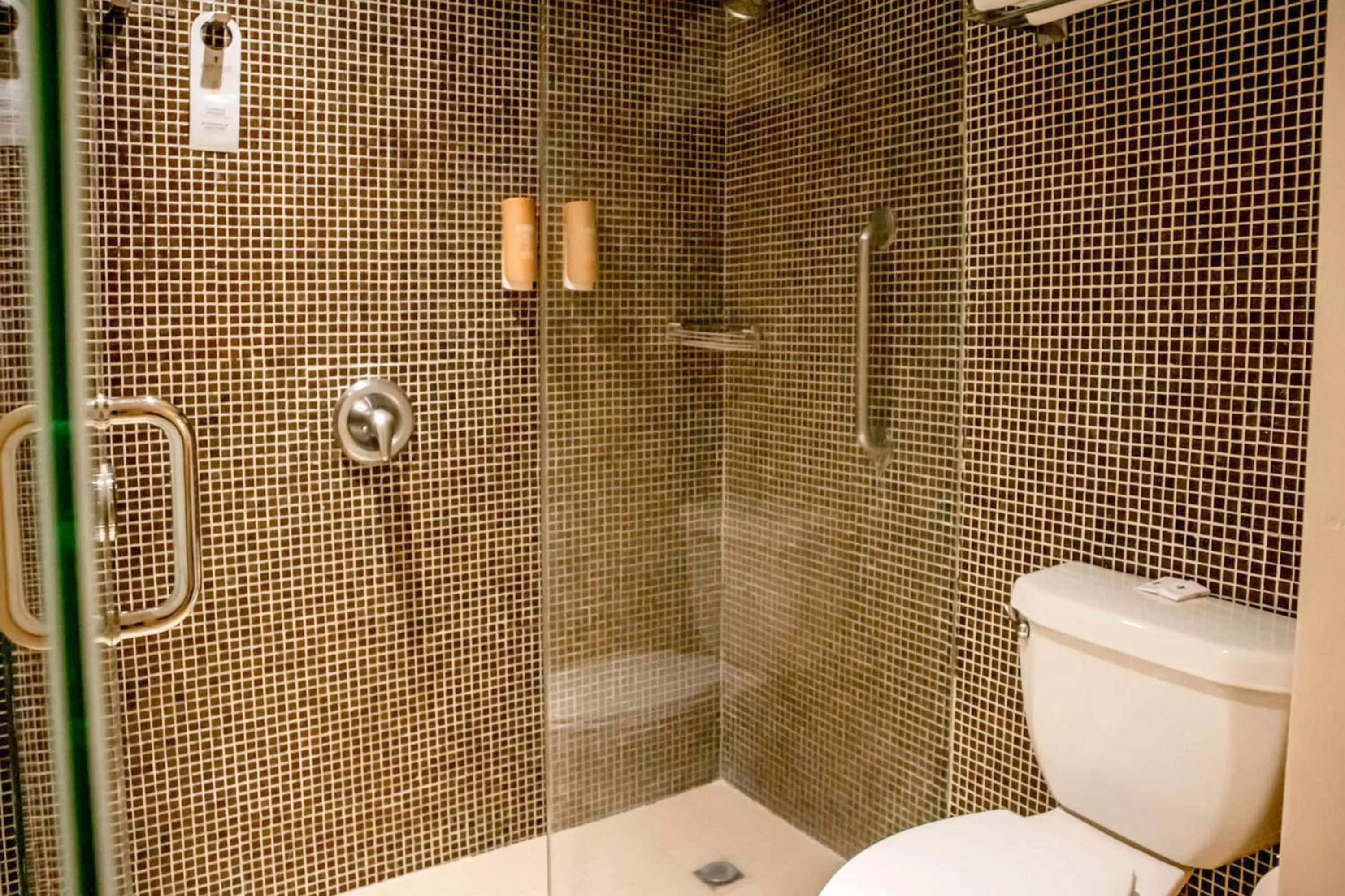 Shower in Emporio Veracruz