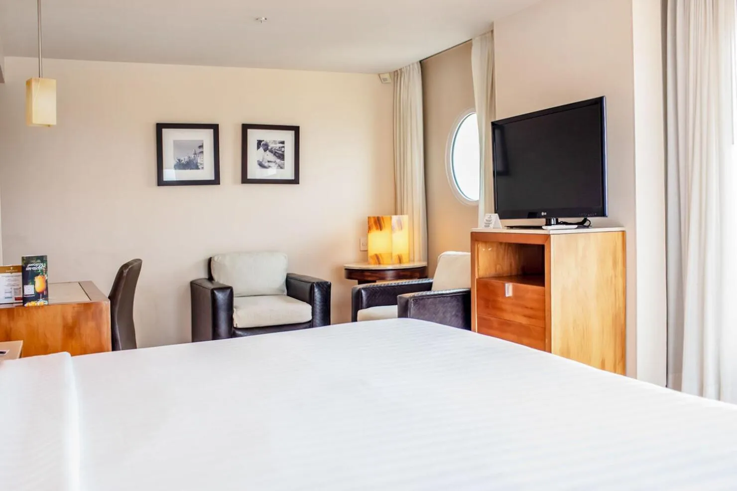 Seating area, Bed in Emporio Veracruz