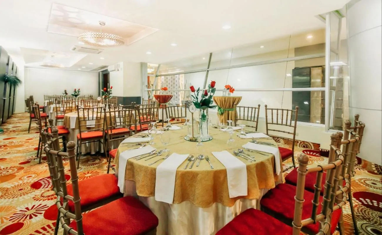 Banquet/Function facilities in Greenhills Elan Hotel Modern - Newly Renovated