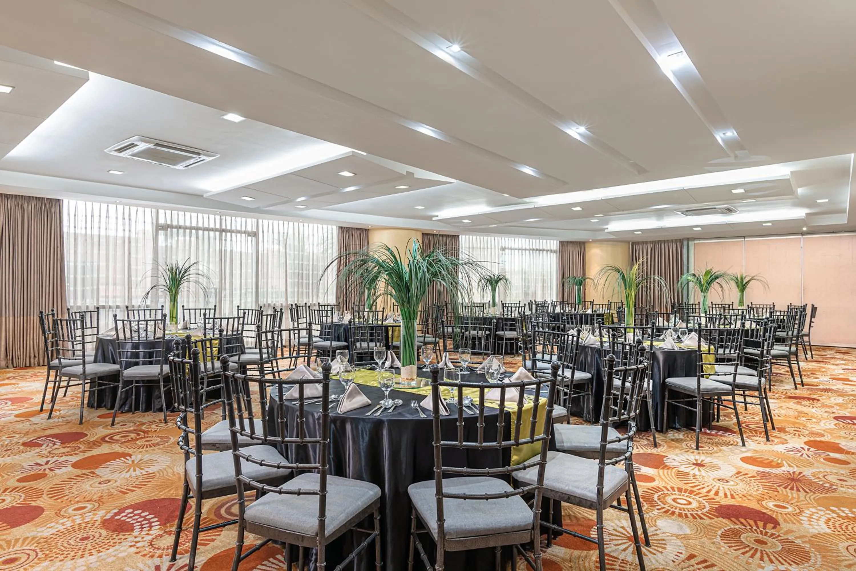 Banquet/Function facilities in Greenhills Elan Hotel Modern - Newly Renovated