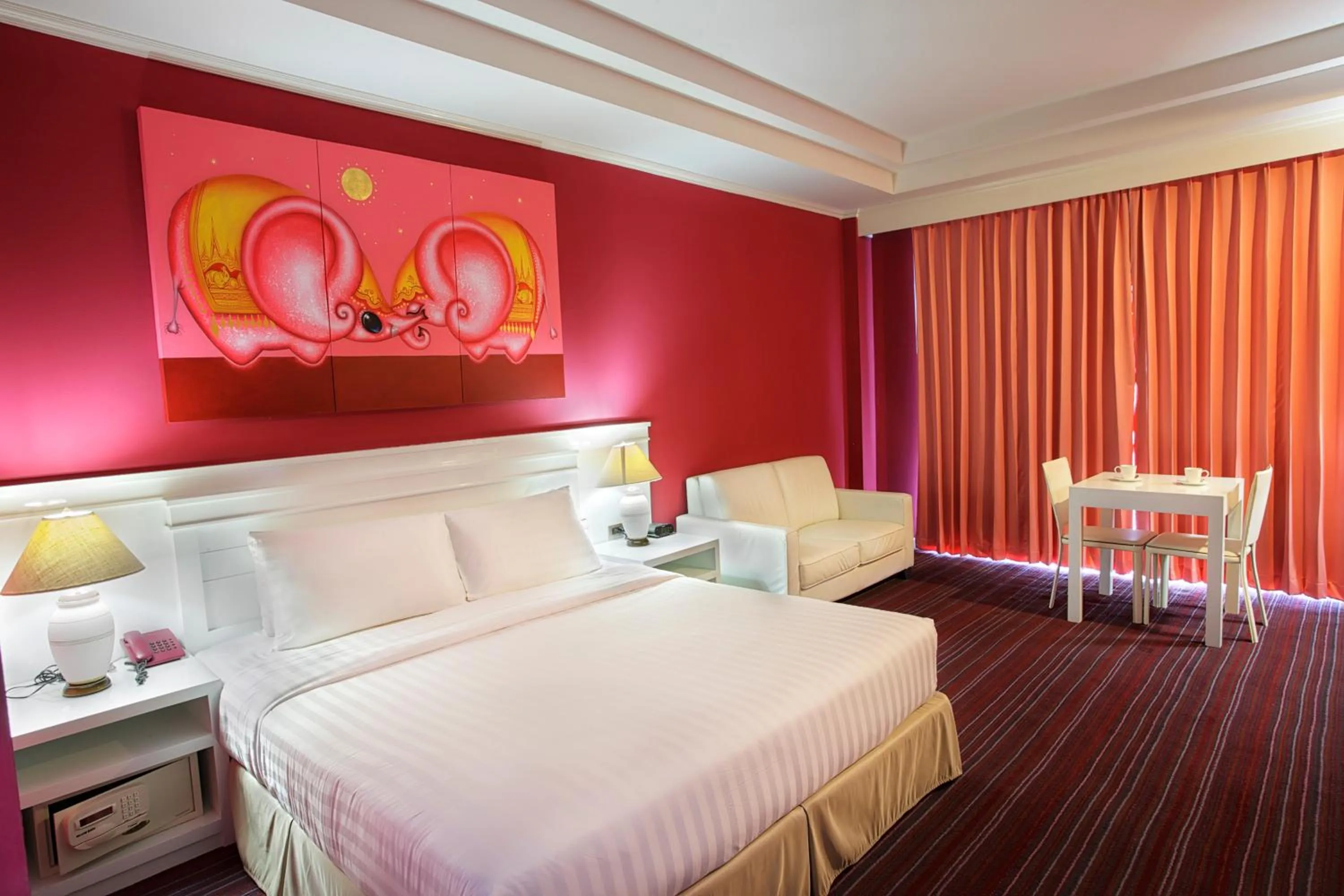 Bedroom, Bed in La Vie En Rose - SHA Plus