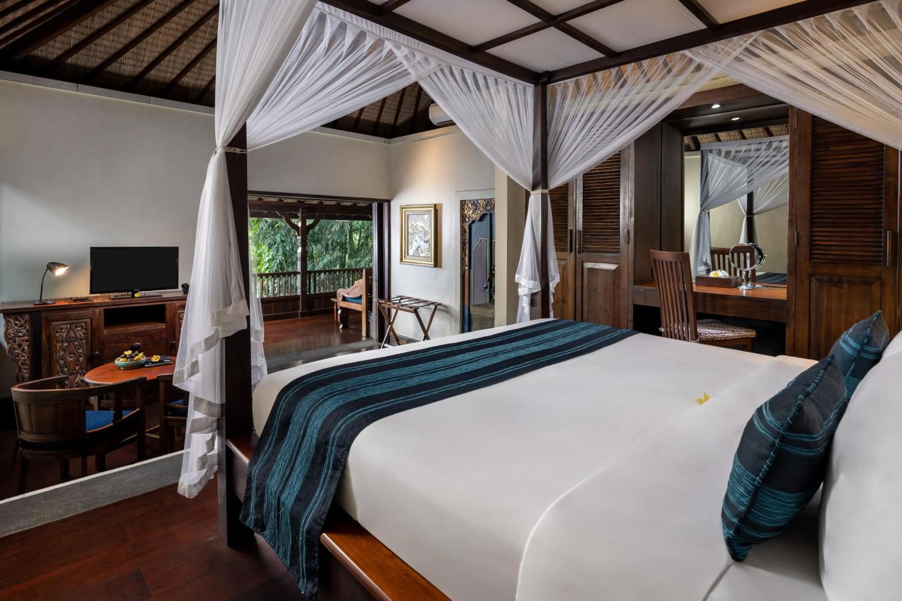 Bed in Bidadari Private Villas & Retreat