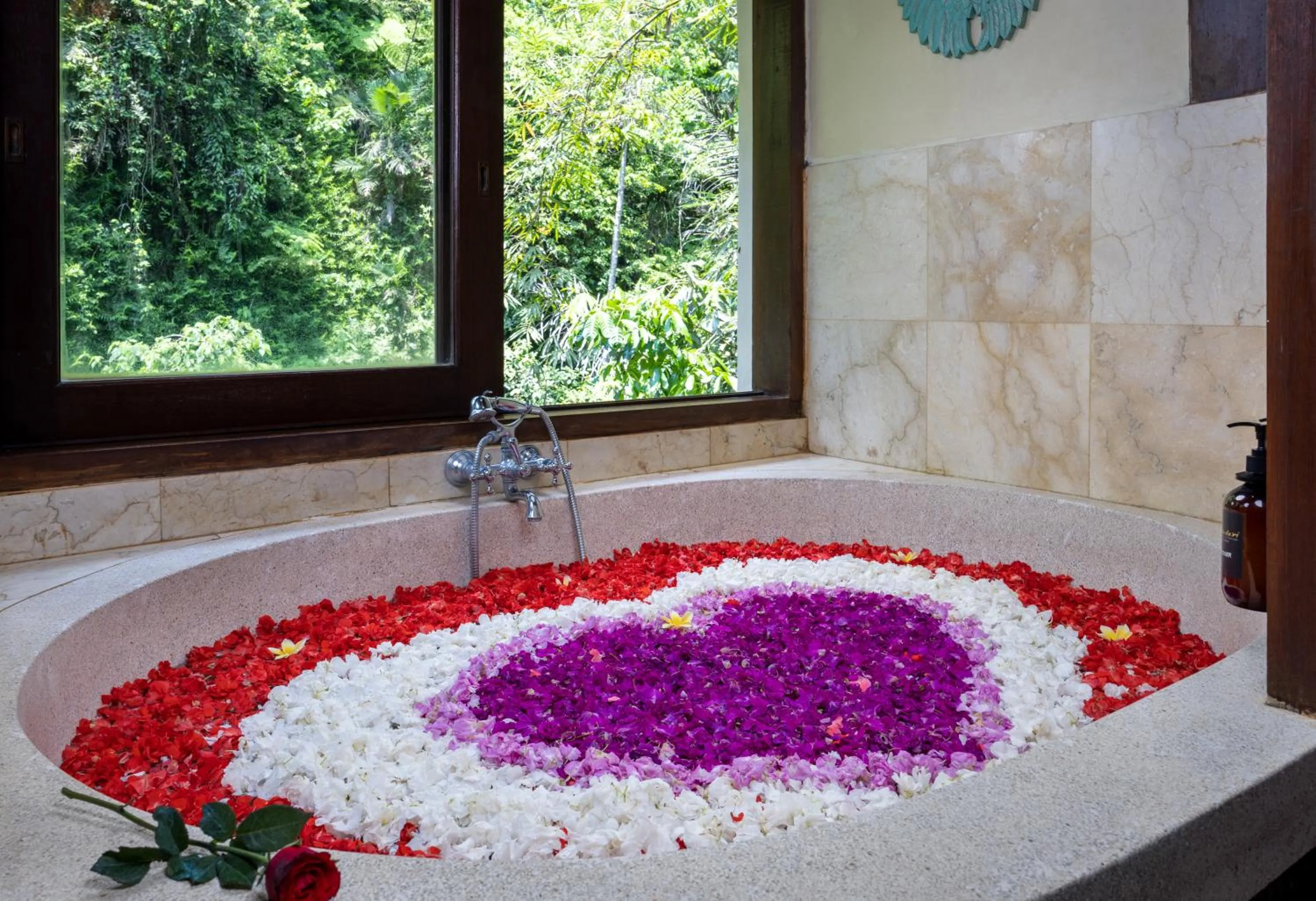 Bath in Bidadari Private Villas & Retreat