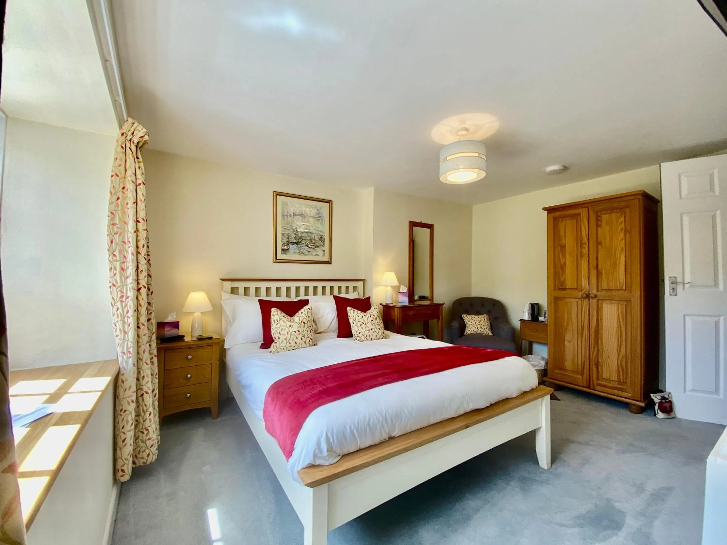 Bed in Lynwood House Bed and Breakfast