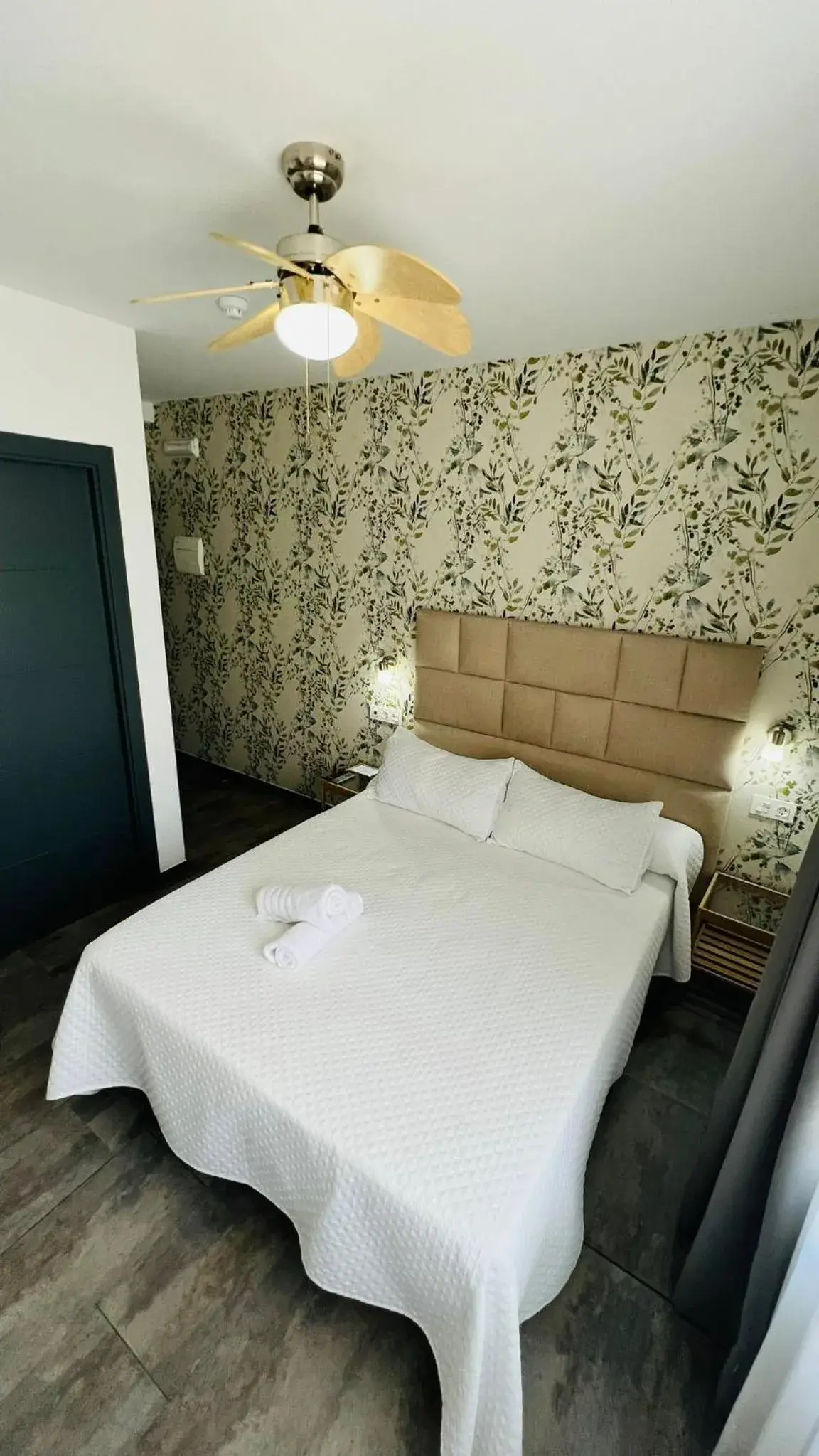 Standard Double Room in Bajondillo Beach Cozy Inns Standard Double Room in Bajondillo Beach Cozy Inns