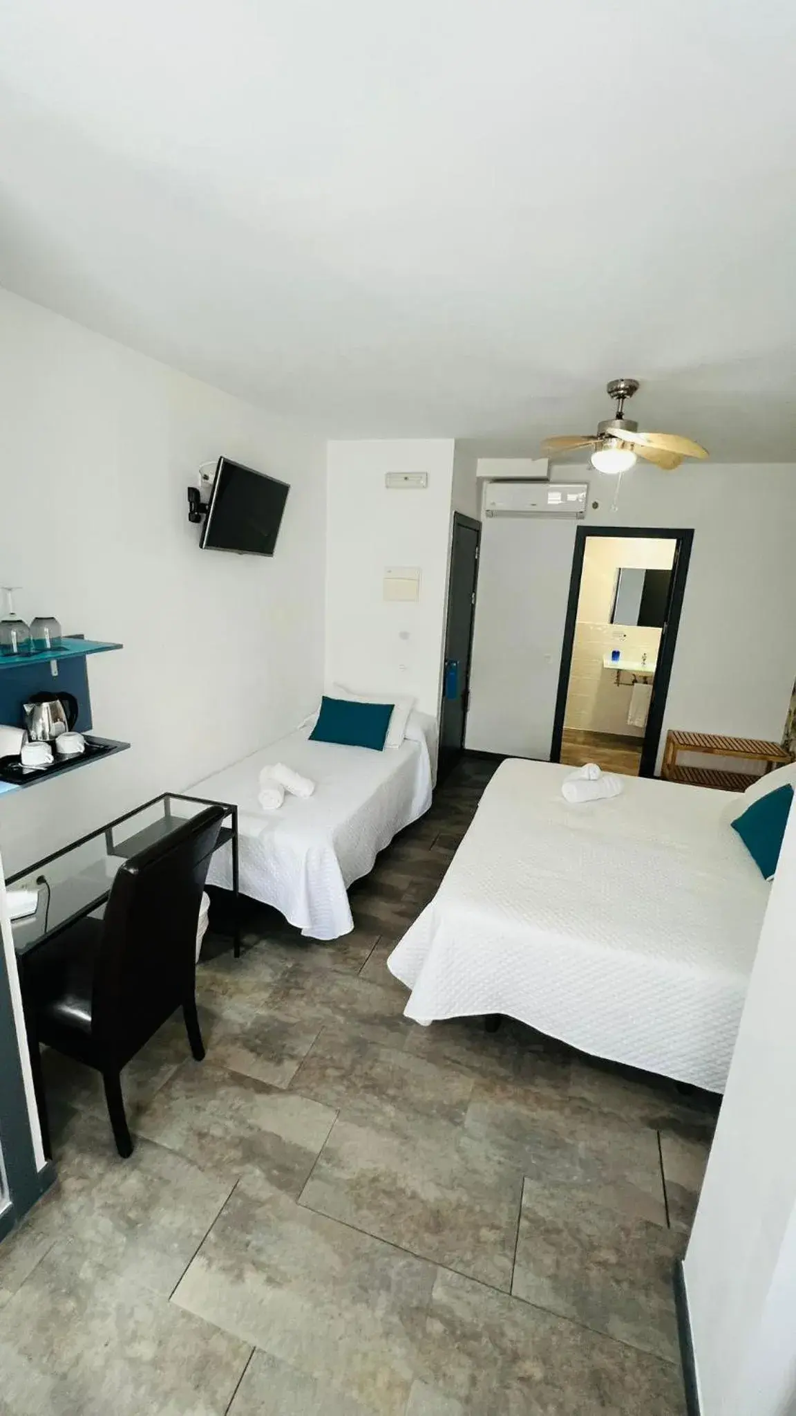 Triple Room with View in Bajondillo Beach Cozy Inns Triple Room with View in Bajondillo Beach Cozy Inns