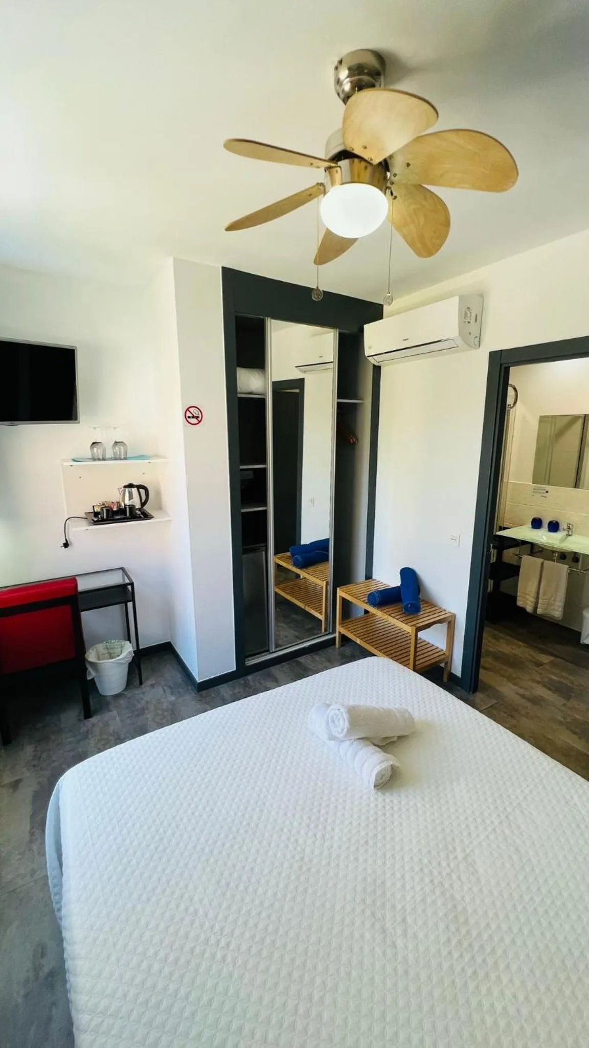 Bed in Bajondillo Beach Cozy Inns