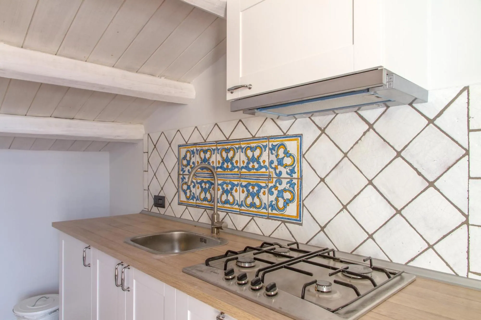 Kitchen or kitchenette in B&B Cortile Umberto I