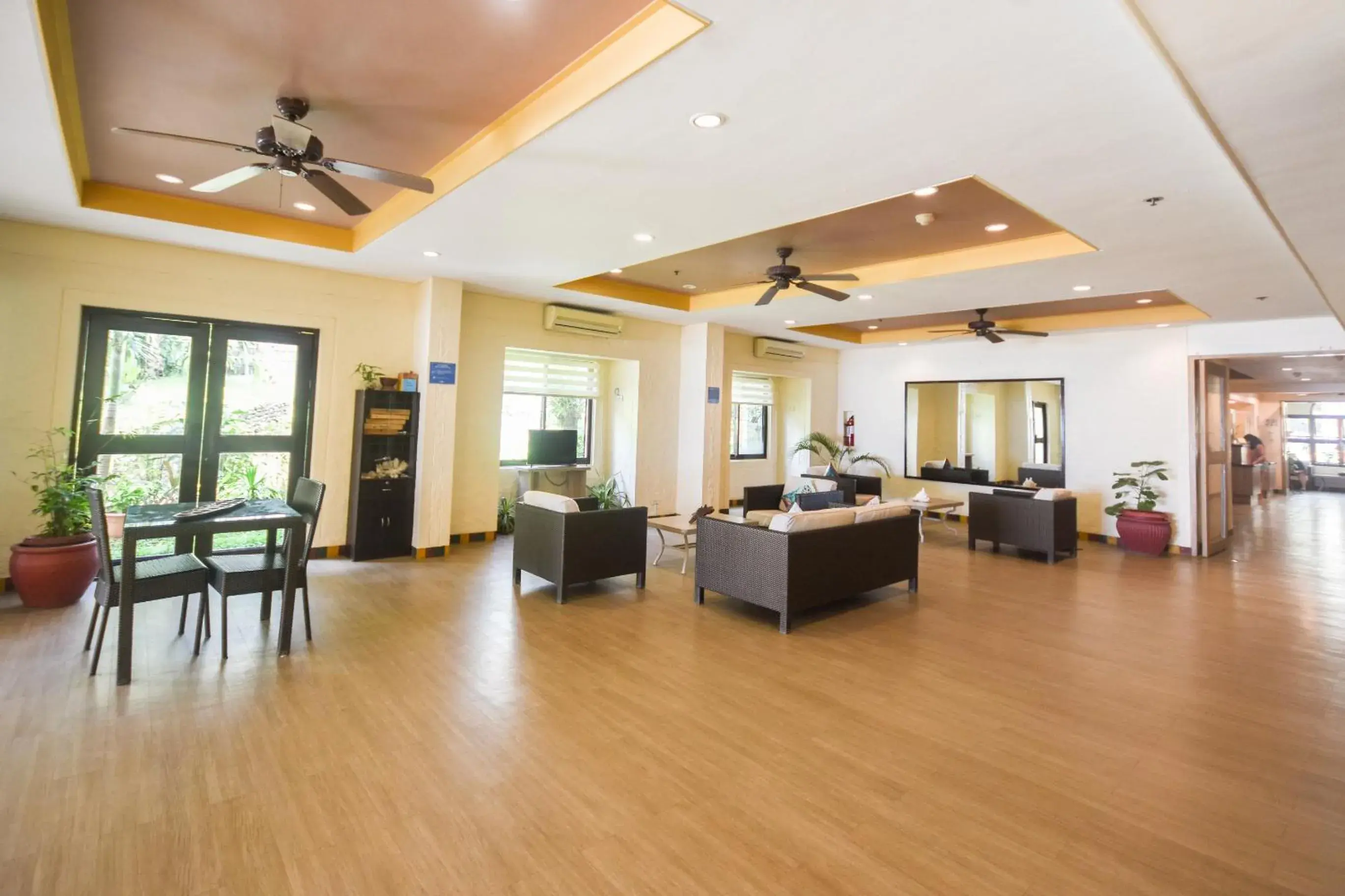 Lobby or reception in Microtel by Wyndham Boracay Lobby or reception in Microtel by Wyndham Boracay