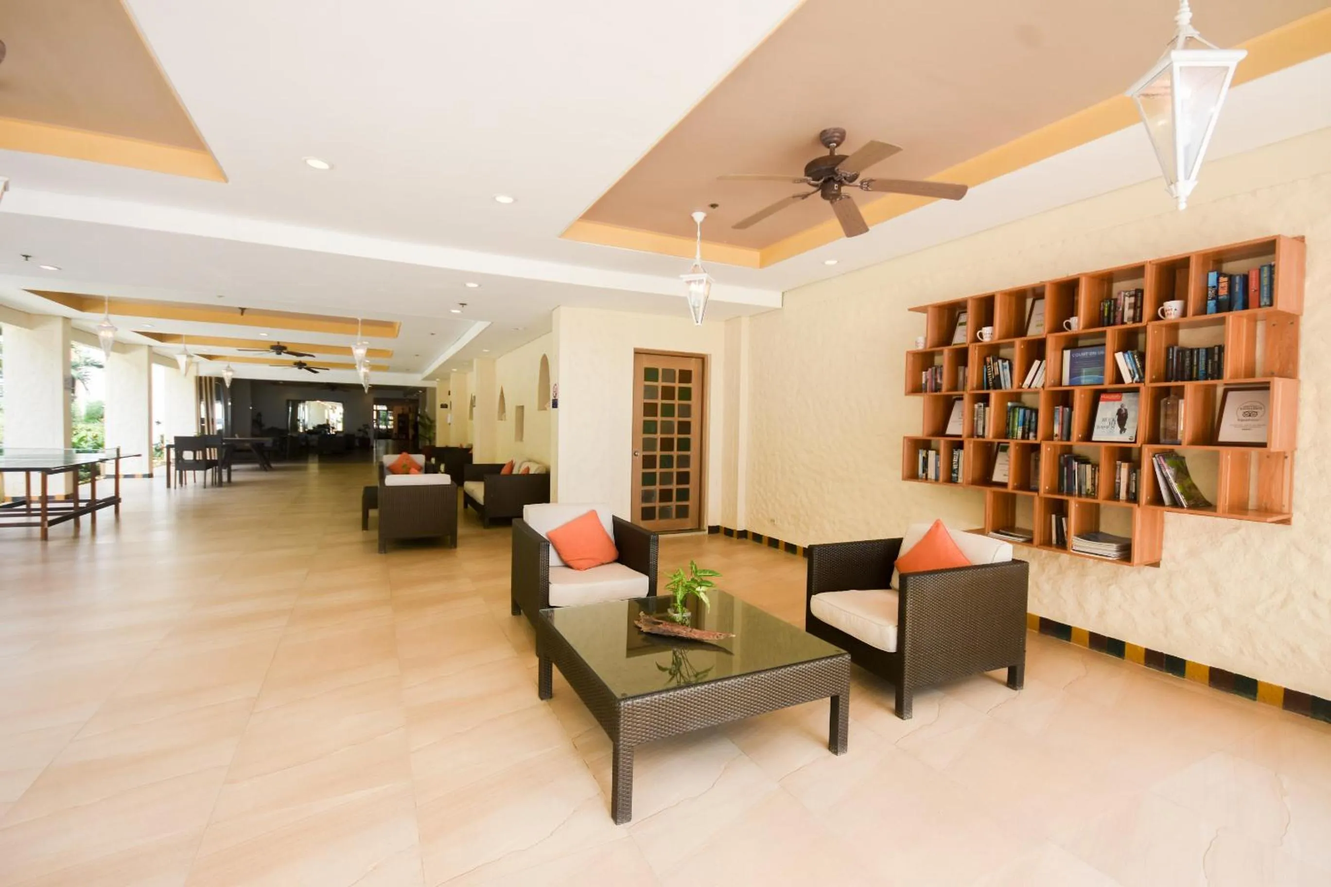 Lobby or reception in Microtel by Wyndham Boracay