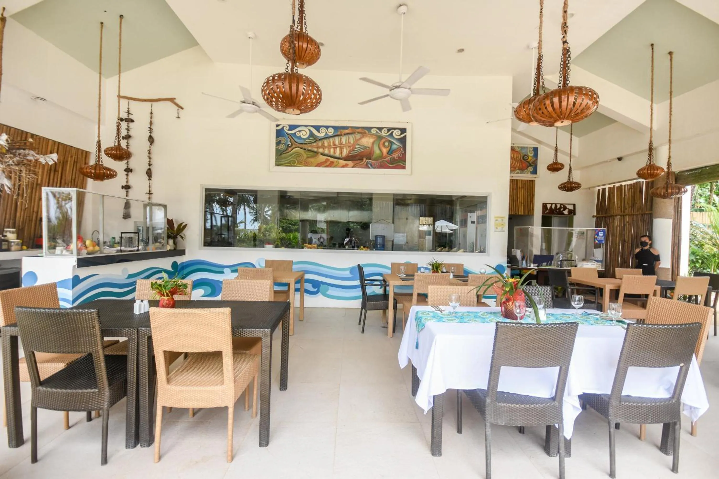 Restaurant/places to eat in Microtel by Wyndham Boracay