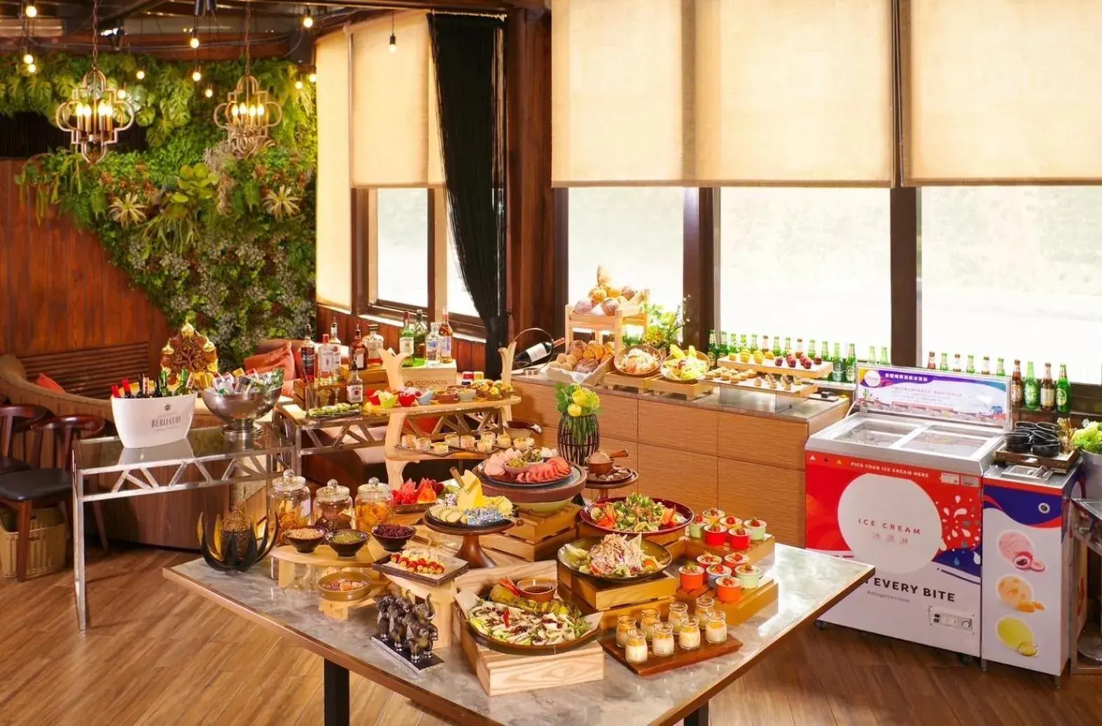 Restaurant/places to eat in Taipei Garden Hotel - Ximending Restaurant/places to eat in Taipei Garden Hotel - Ximending