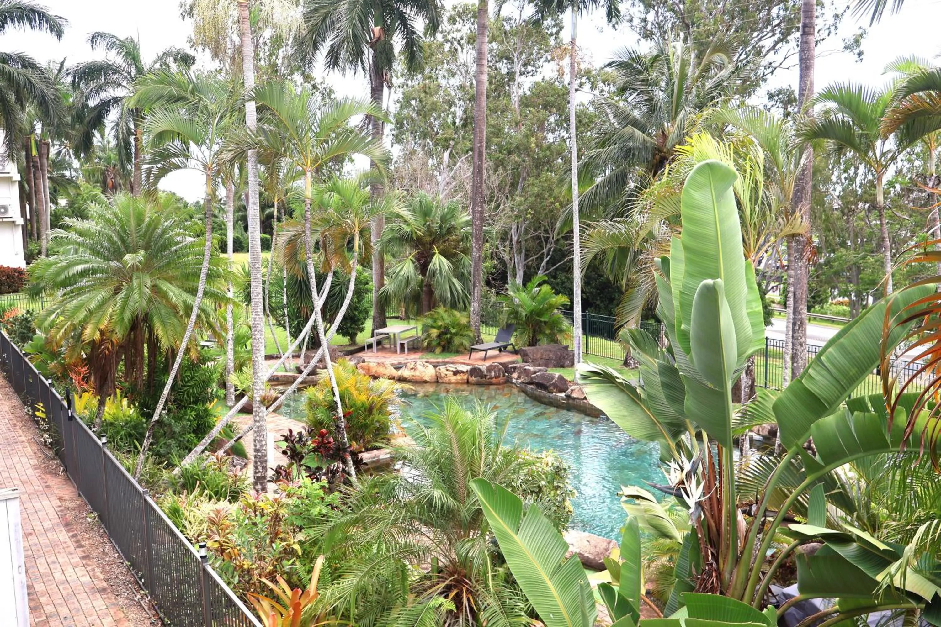 Colonial Palms Motor Inn