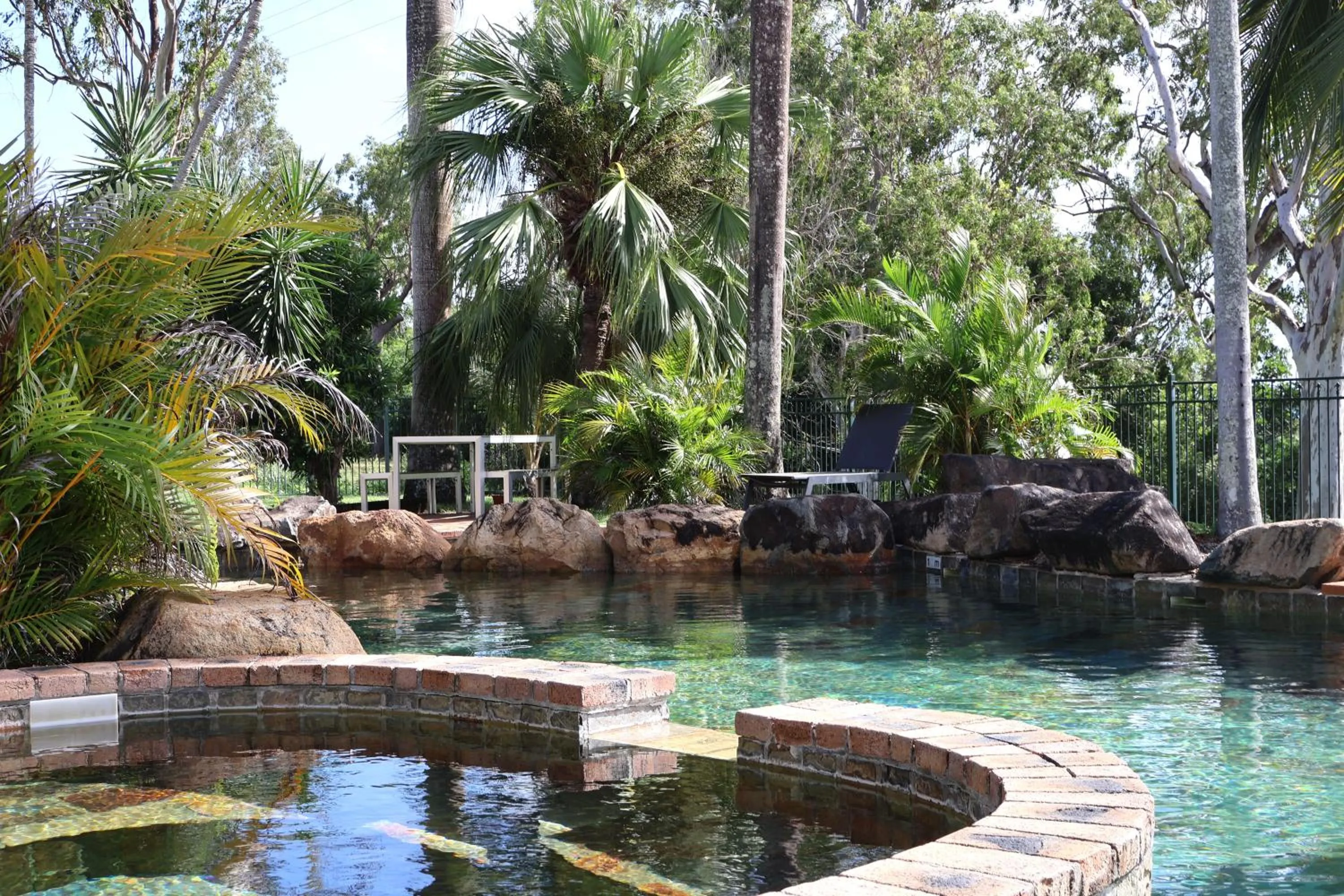 Colonial Palms Motor Inn