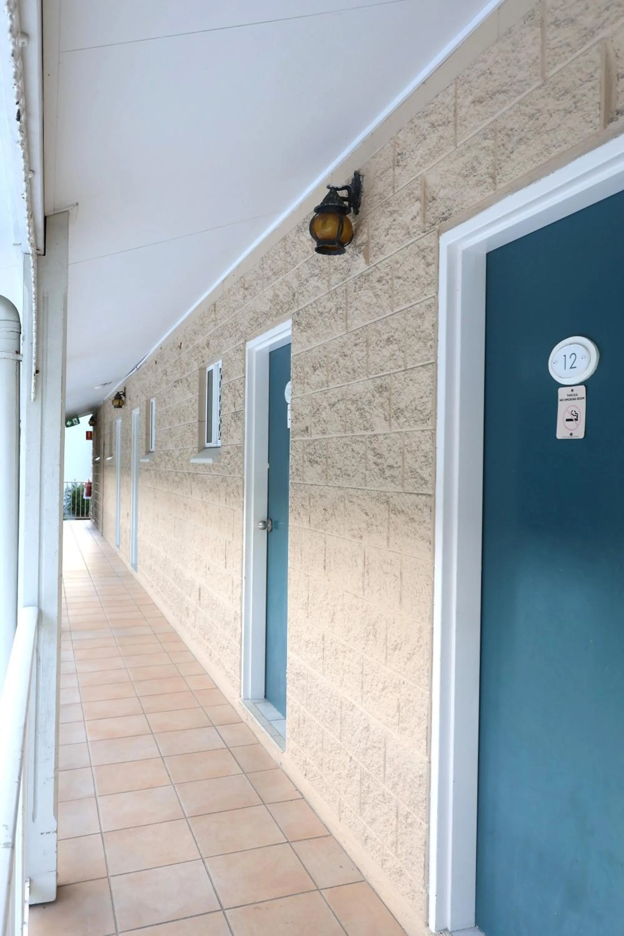 Colonial Palms Motor Inn