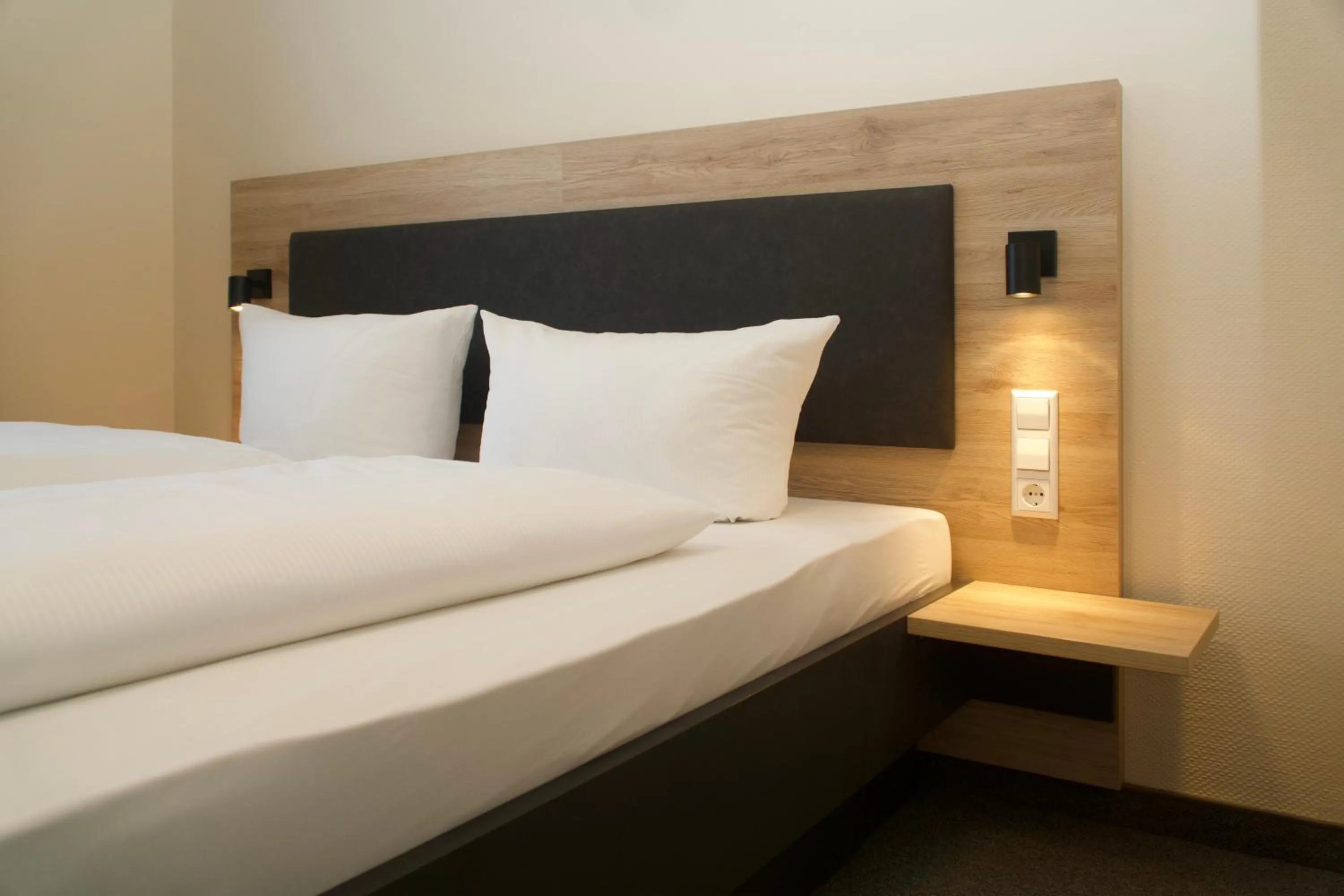 Bedroom, Bed in Tagungszentrum Blaubeuren