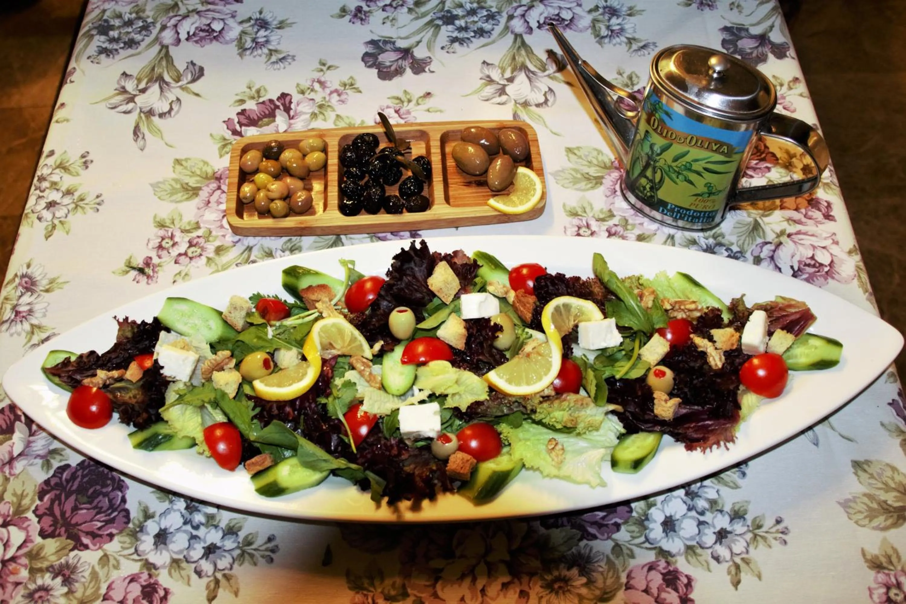 Food in Cundavilla Hotel & Suites