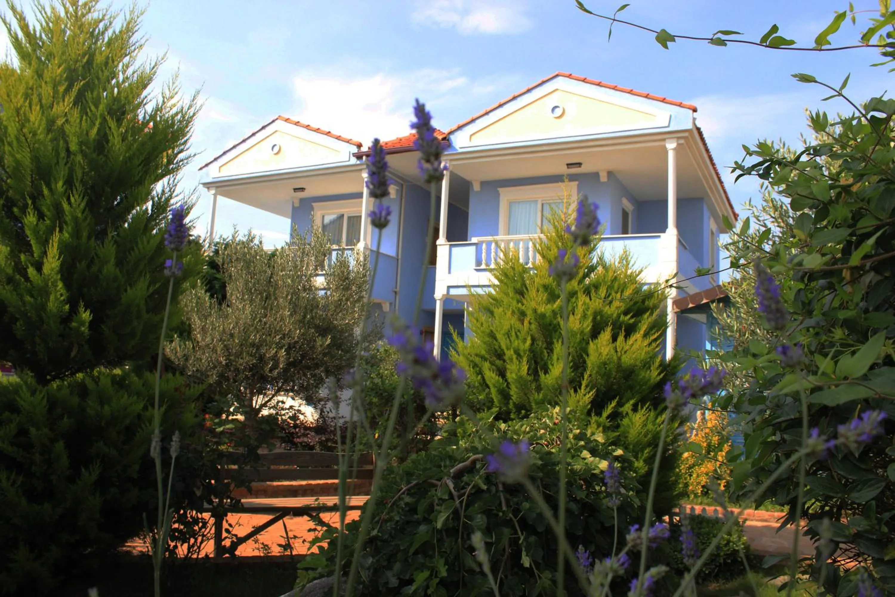 Facade/entrance in Cundavilla Hotel & Suites