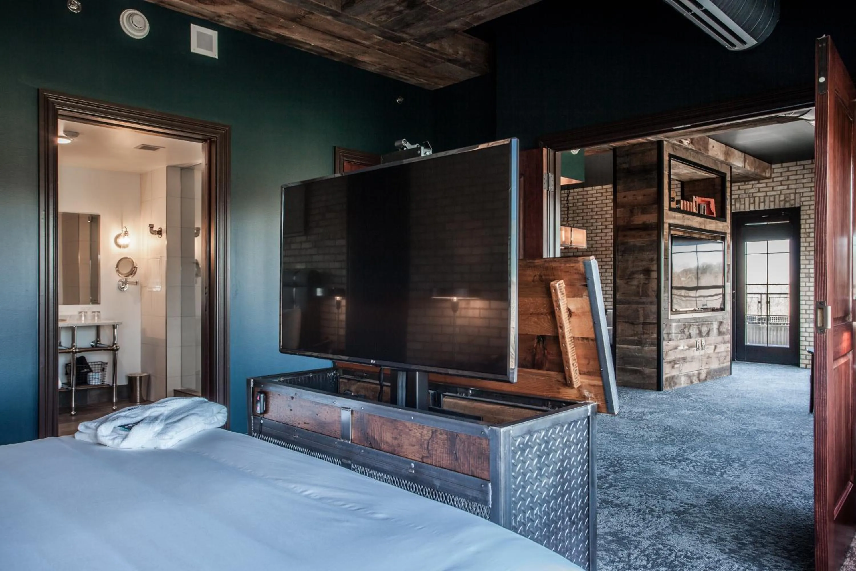 Bed in Ironworks Hotel Indy