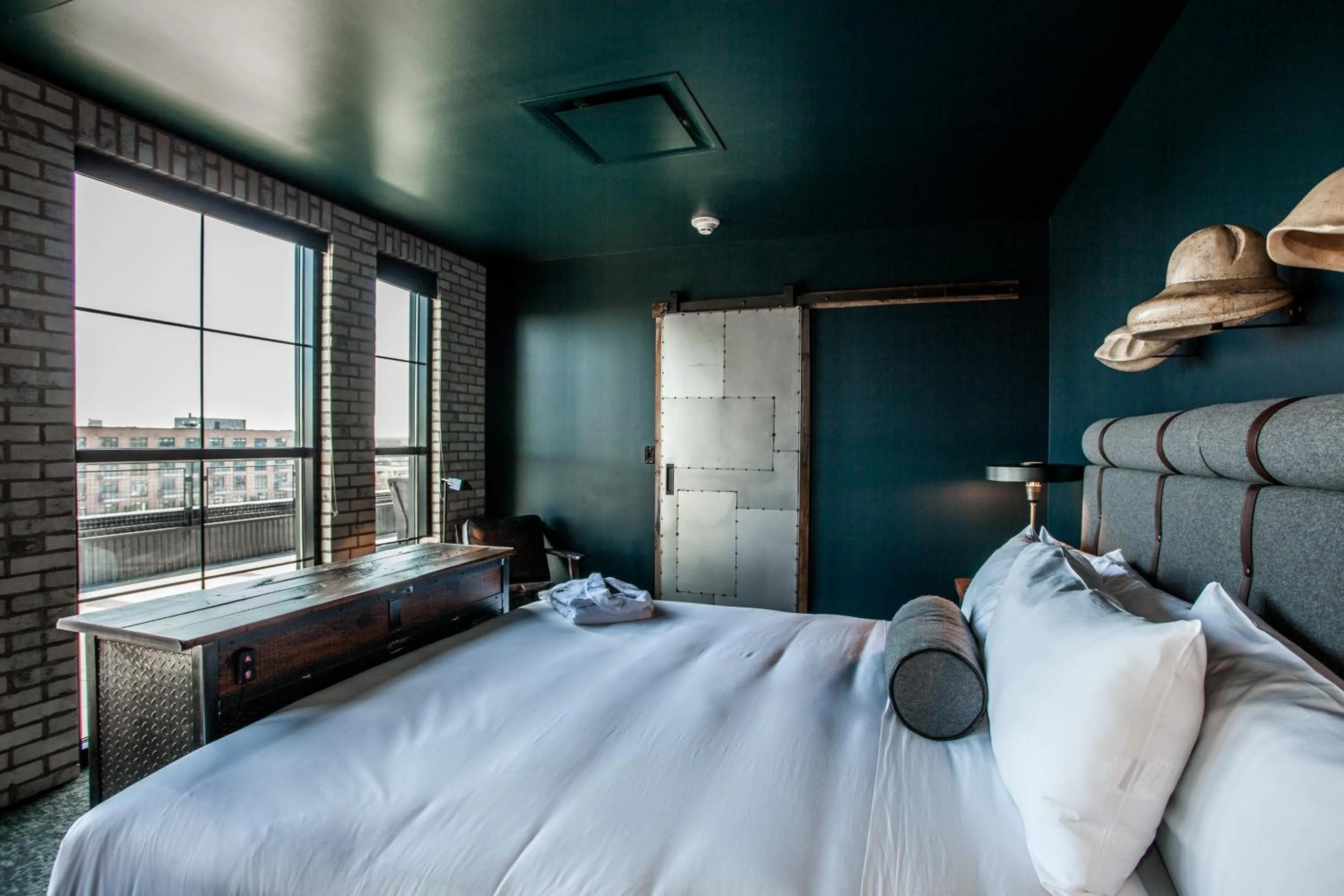 Bed in Ironworks Hotel Indy